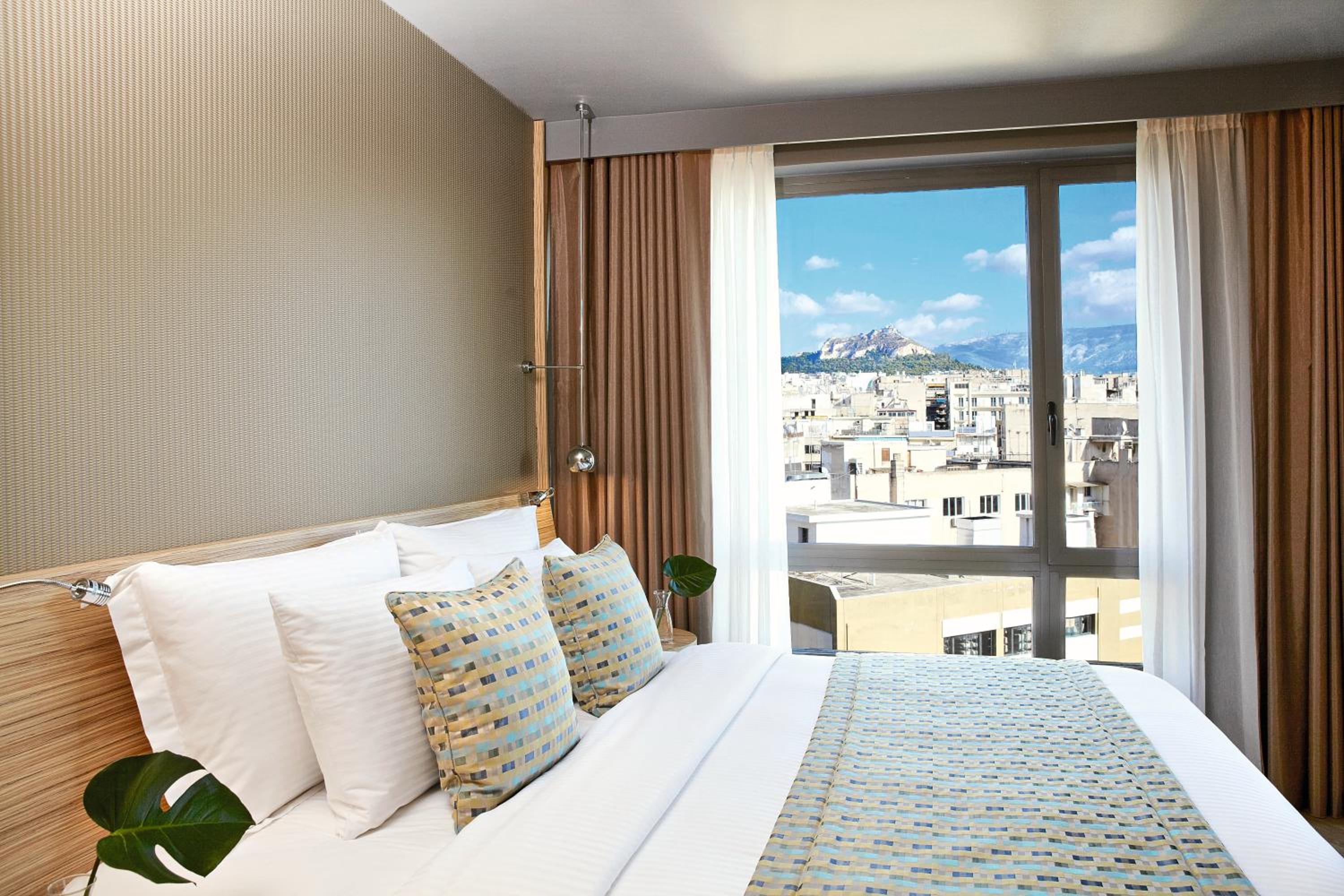 Executive Double Room with City View - Photo 2