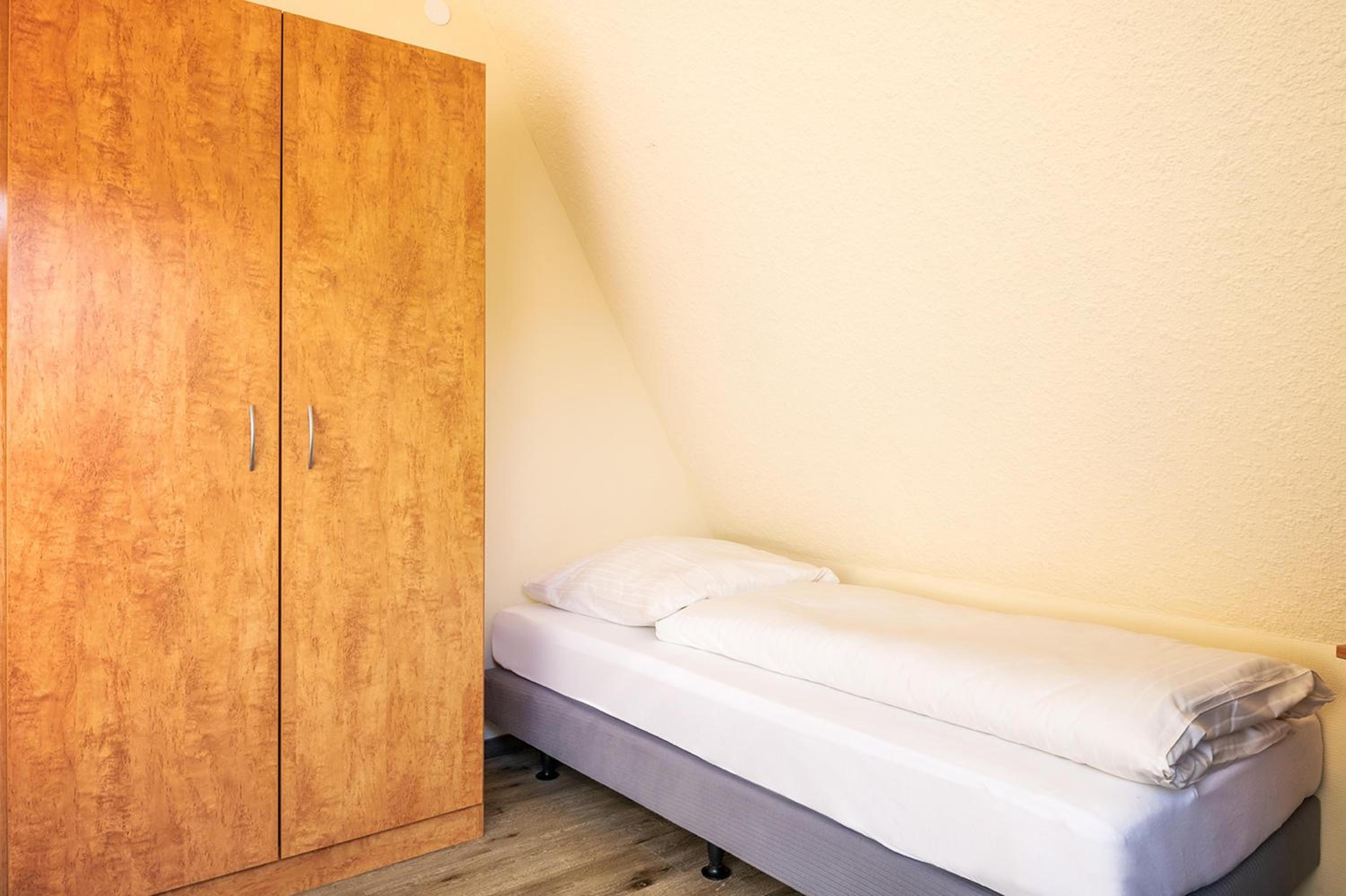 Standard Triple Room - Photo 6