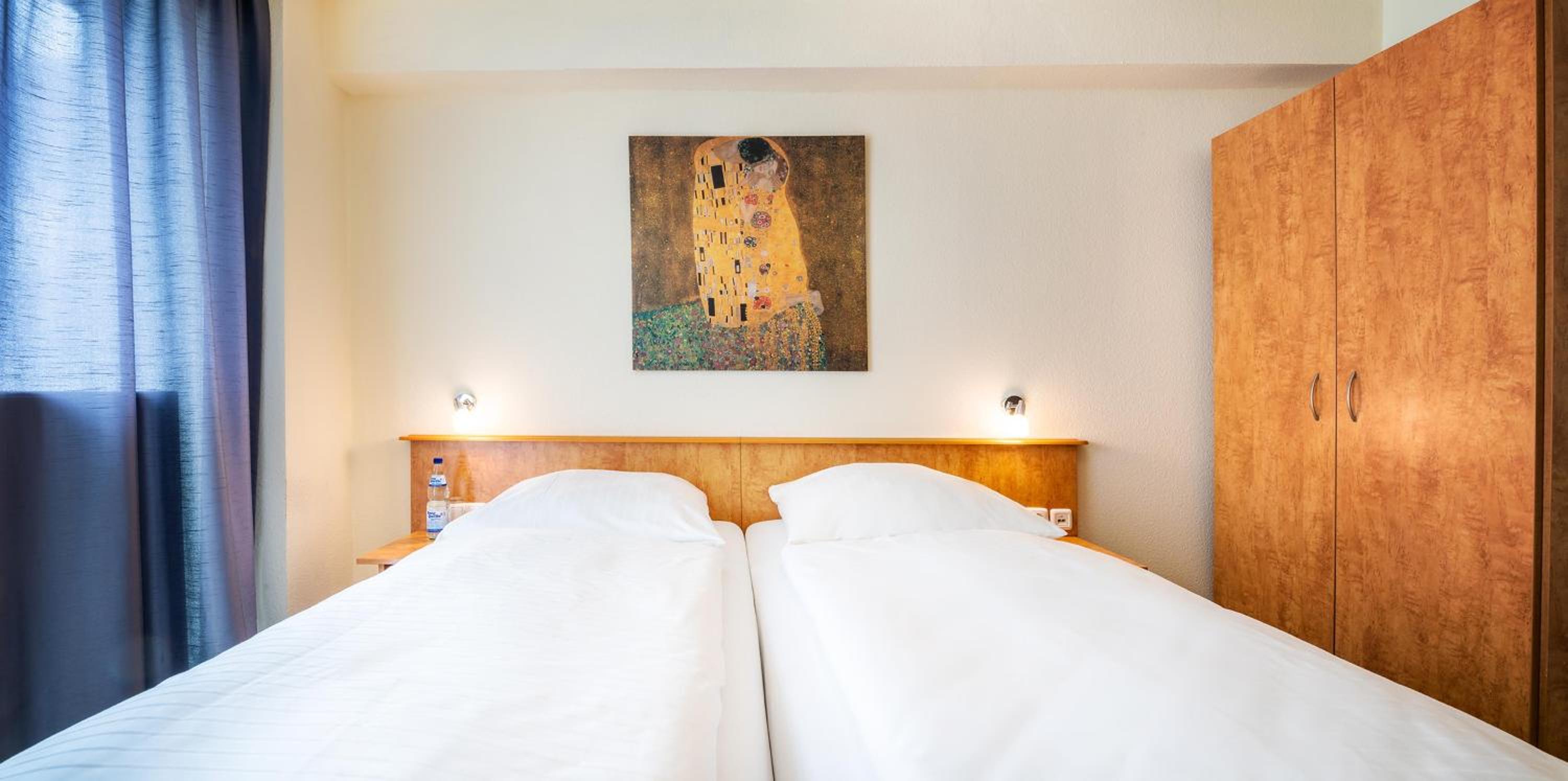 Standard Triple Room - Photo 4