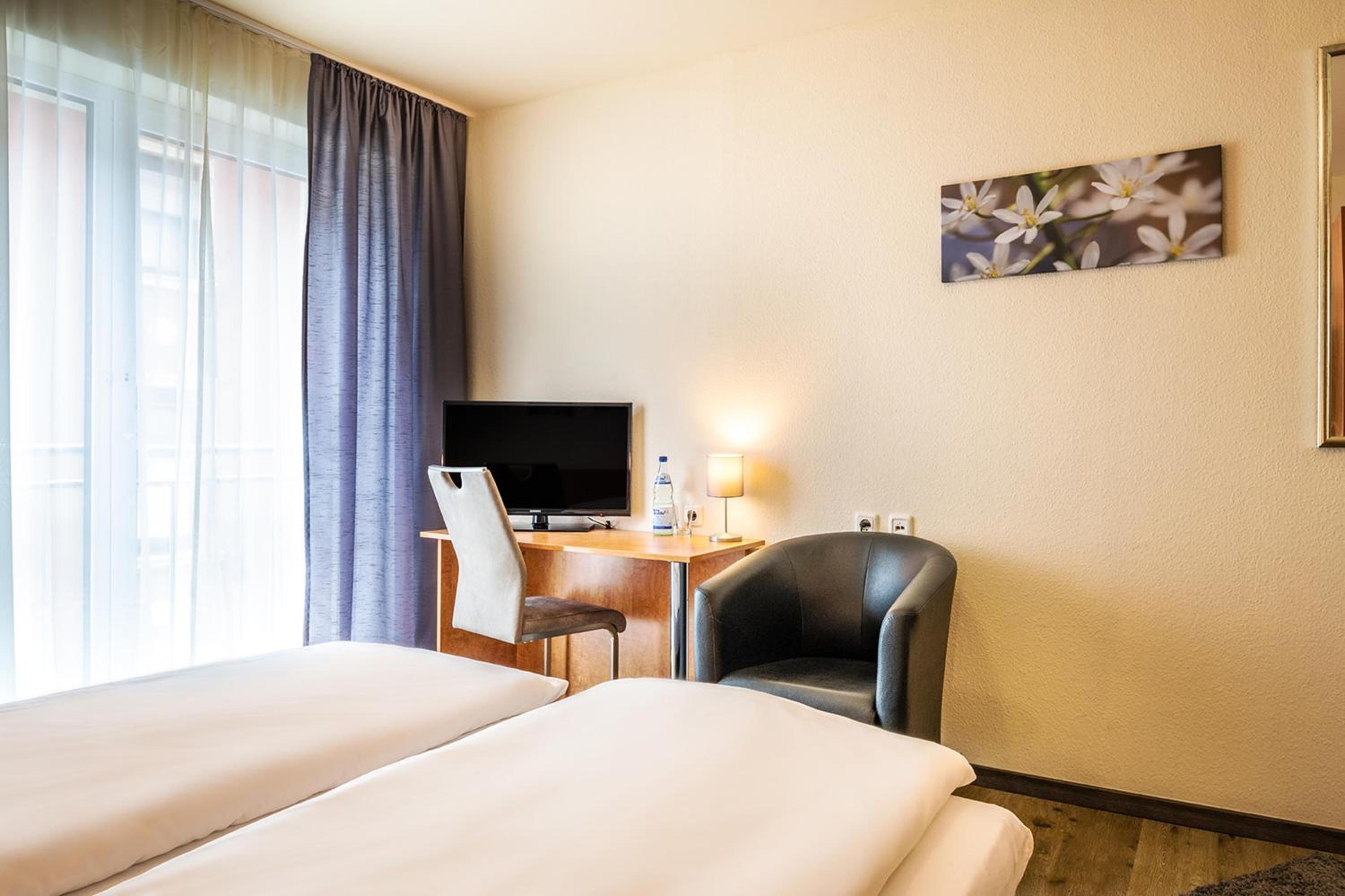Double Room - Photo 13
