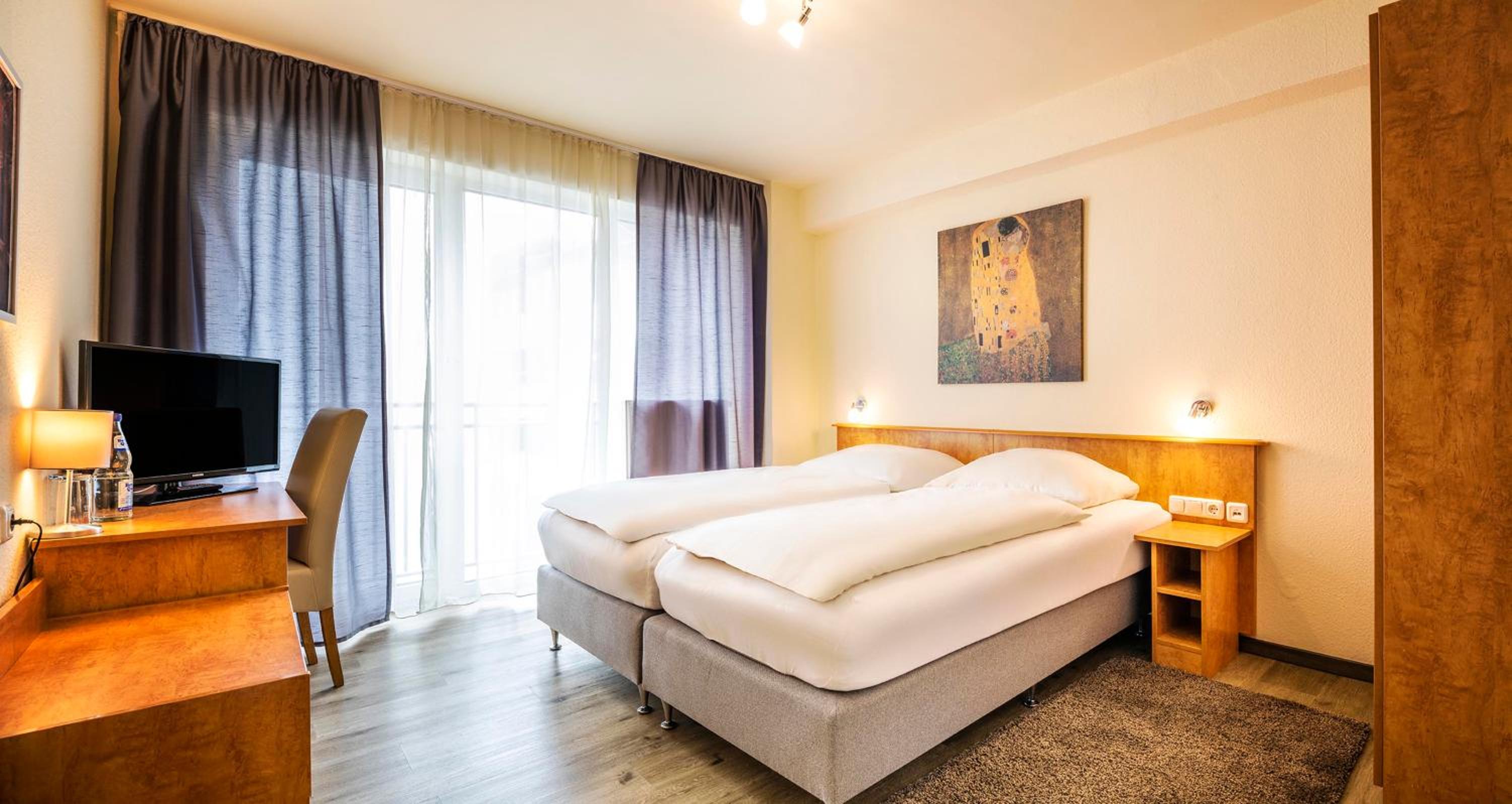 Double Room - Photo 9