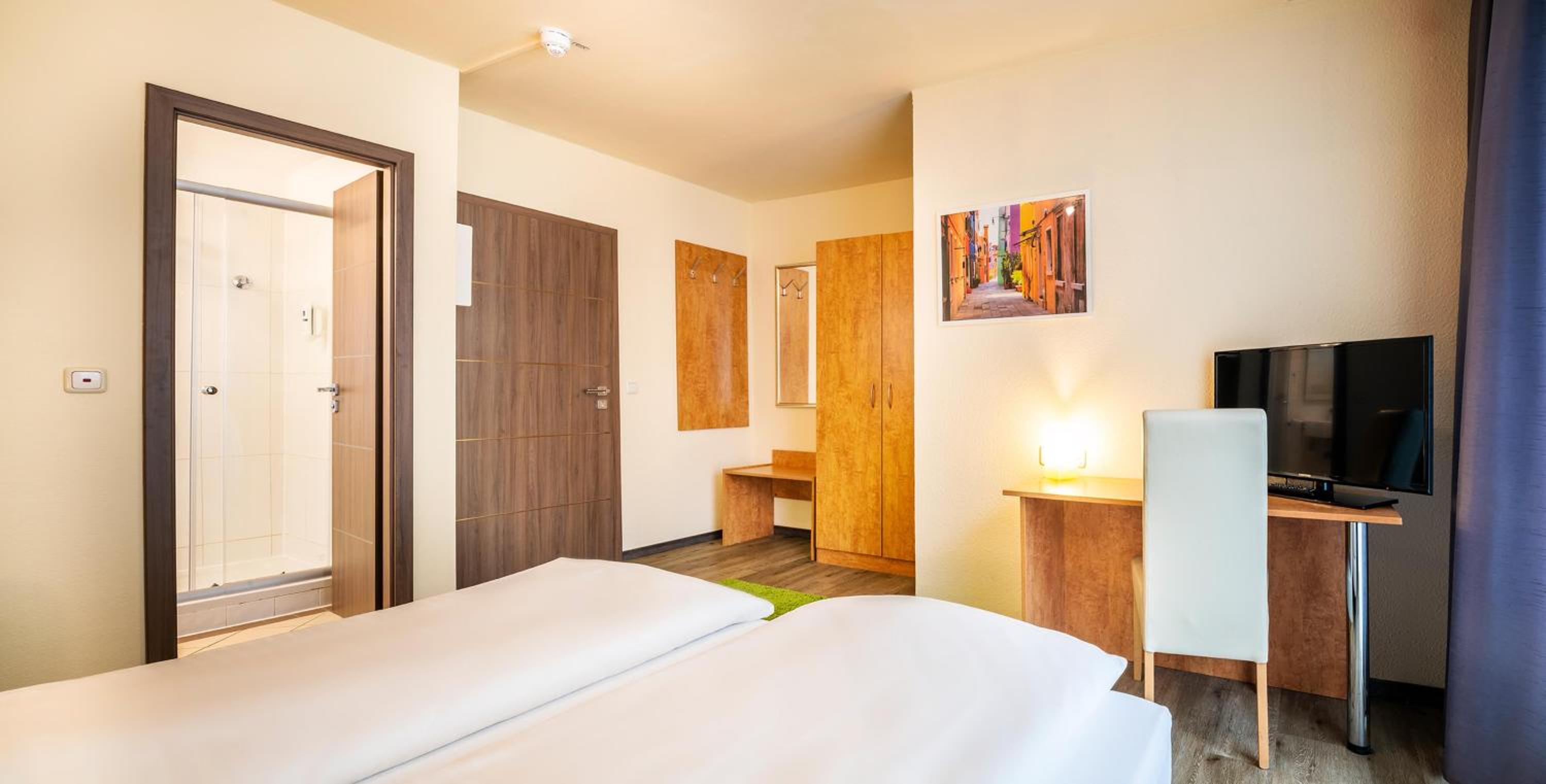 Double Room - Photo 5