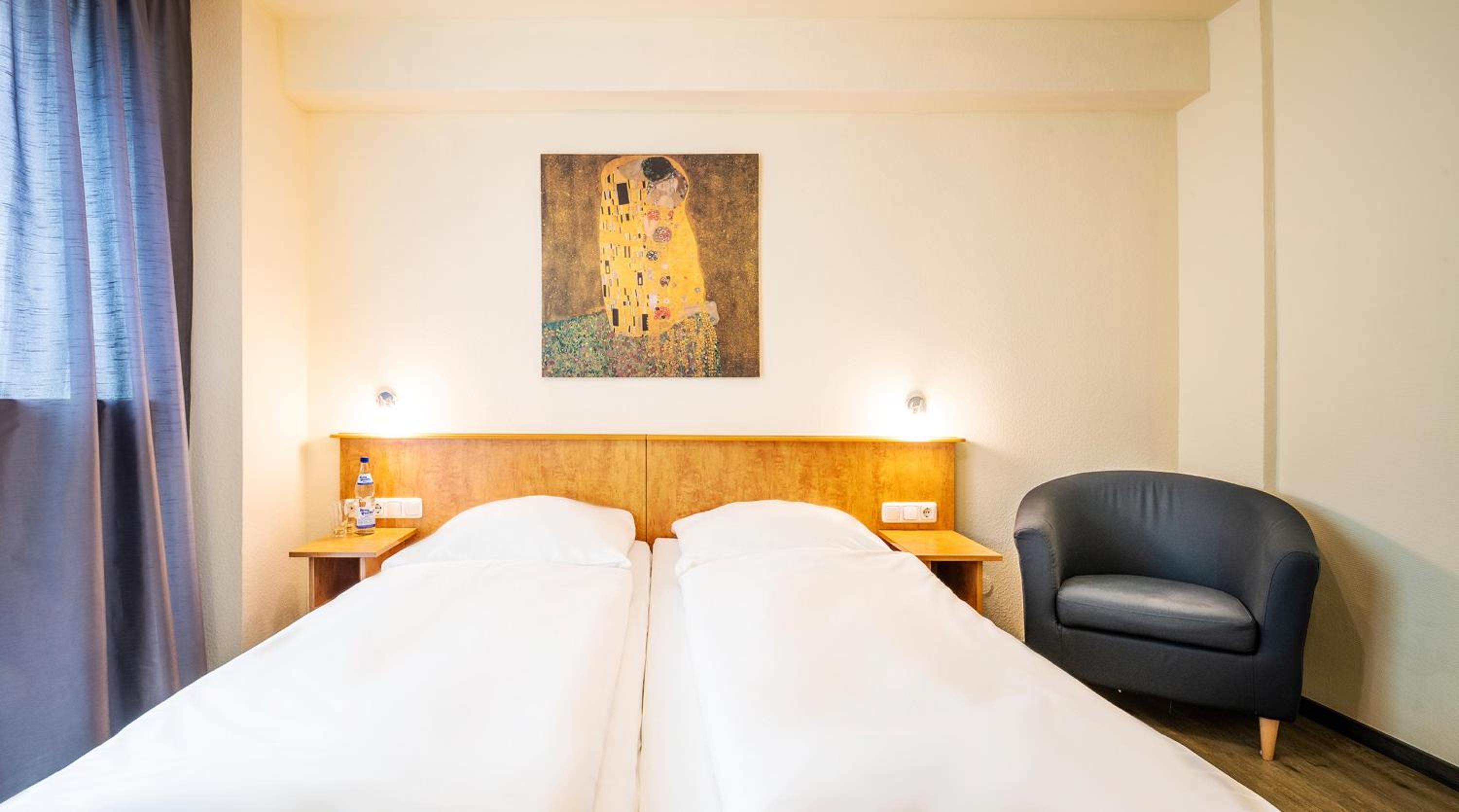 Double Room - Photo 4