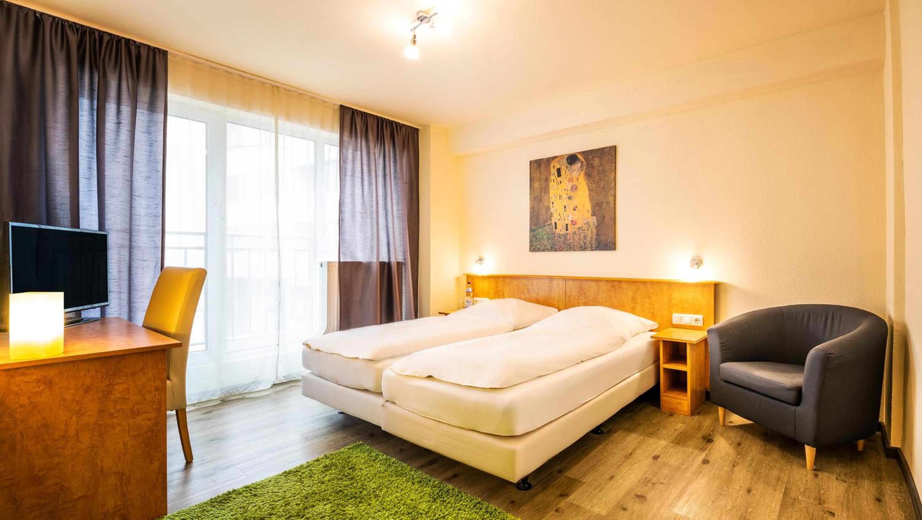Double Room - Photo 3