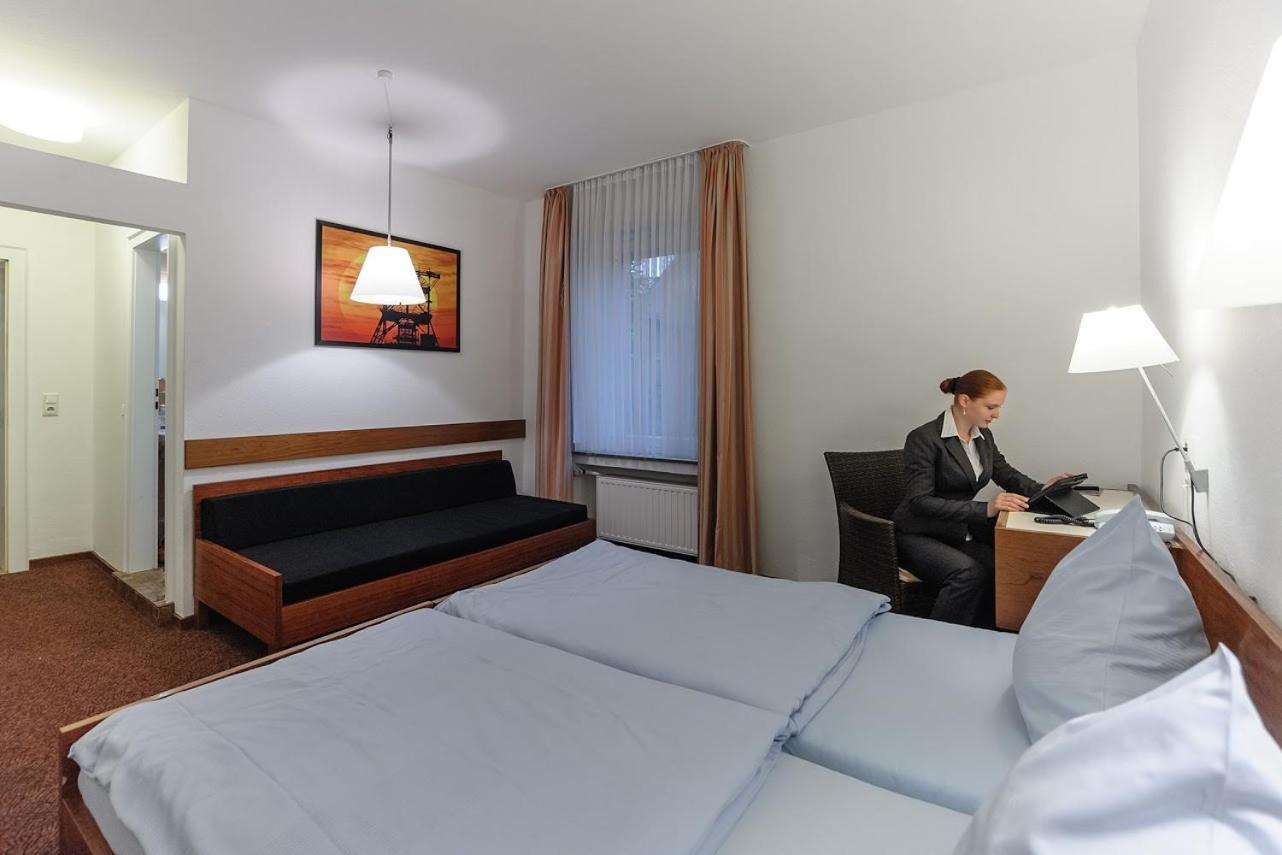 Twin Room - Photo 2