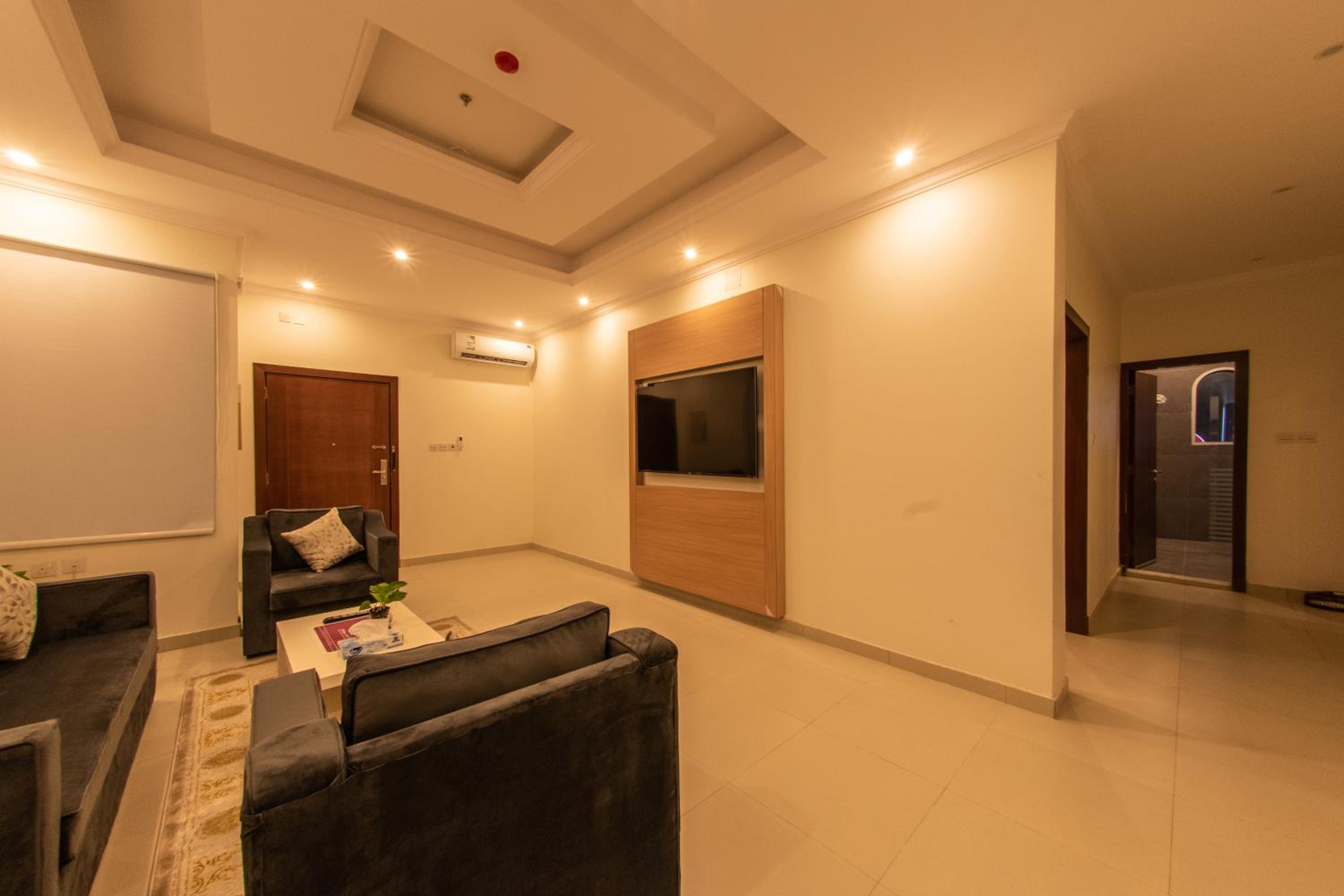 Apartment - Photo 10
