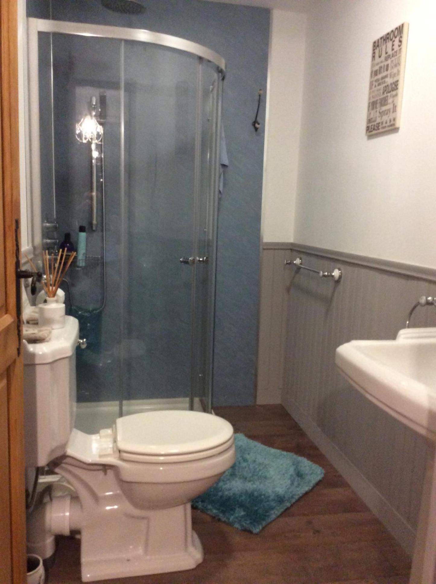 Double Room with Private Bathroom - Photo 3