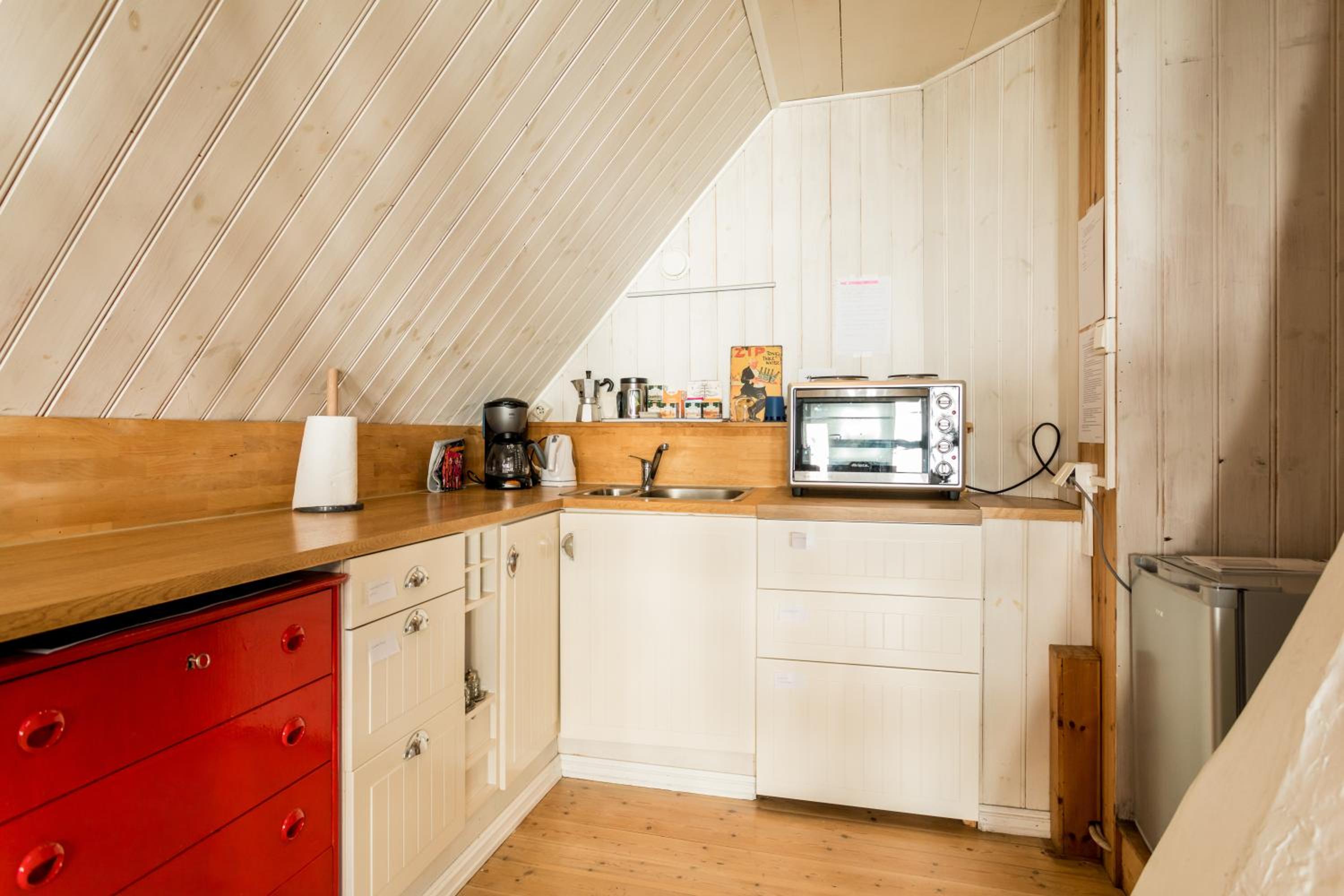 One-Bedroom Apartment - Photo 8