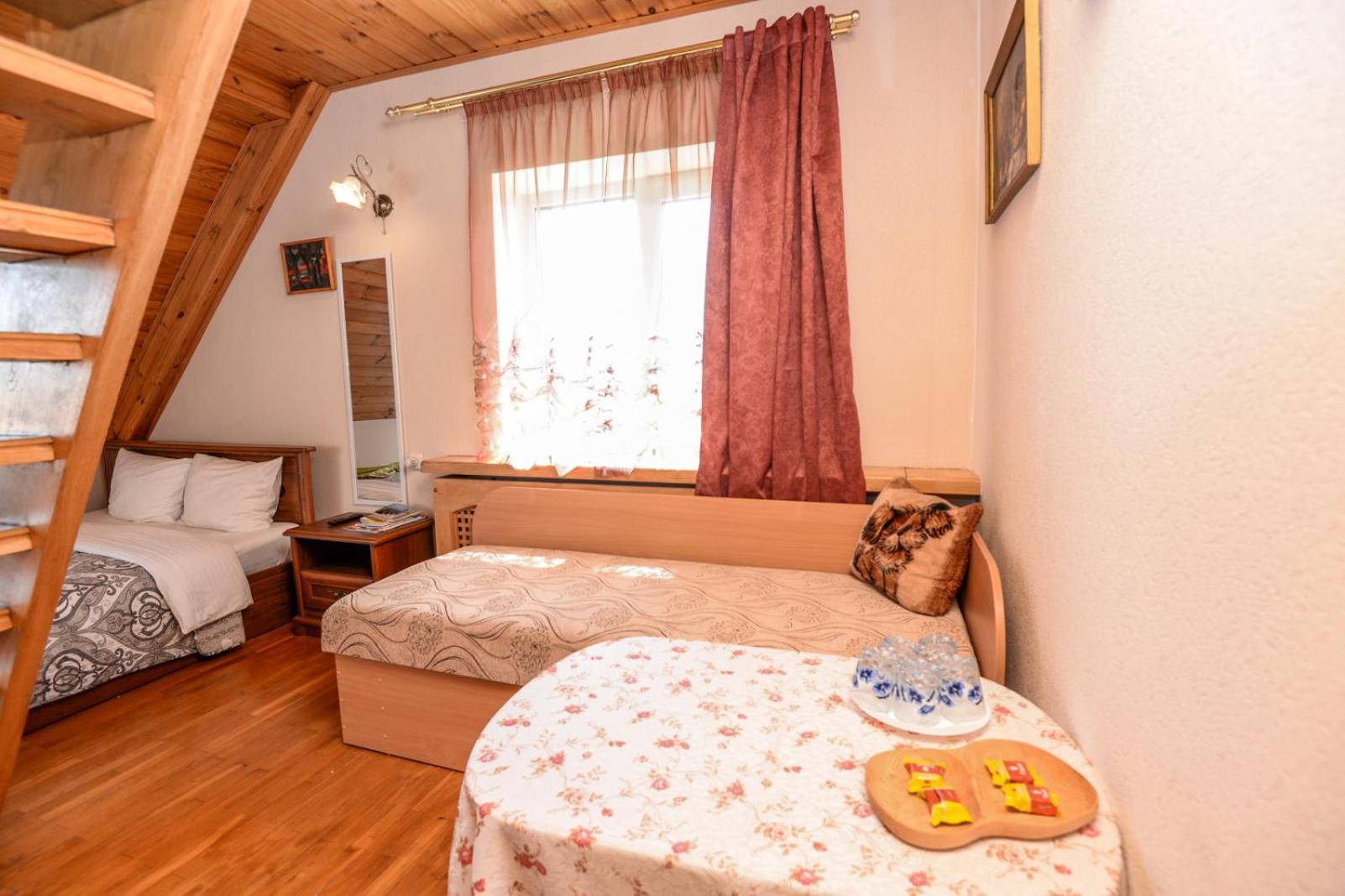 Apartment - Split Level photo 2