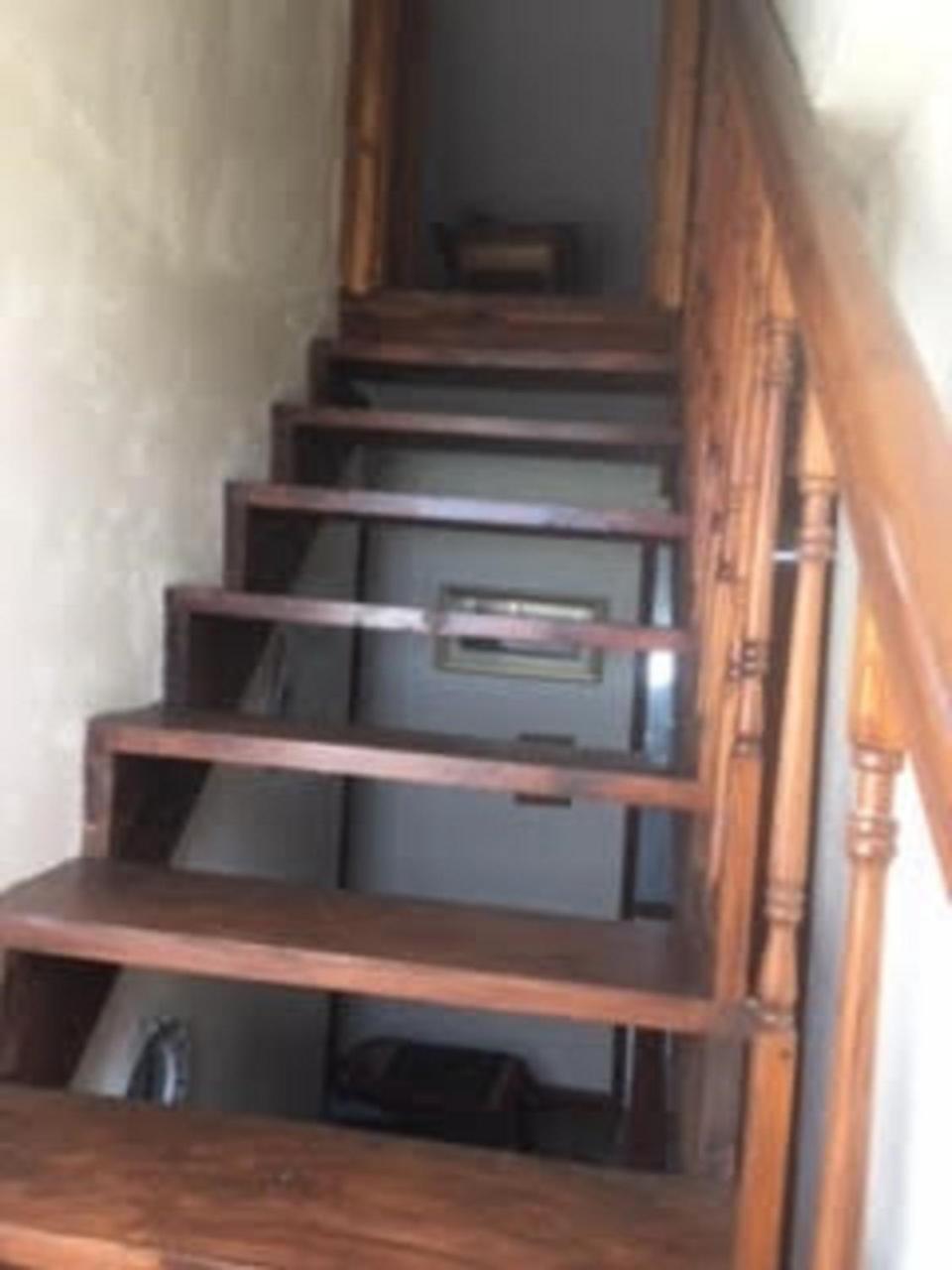 Budget Double Room - Attic - Photo 7