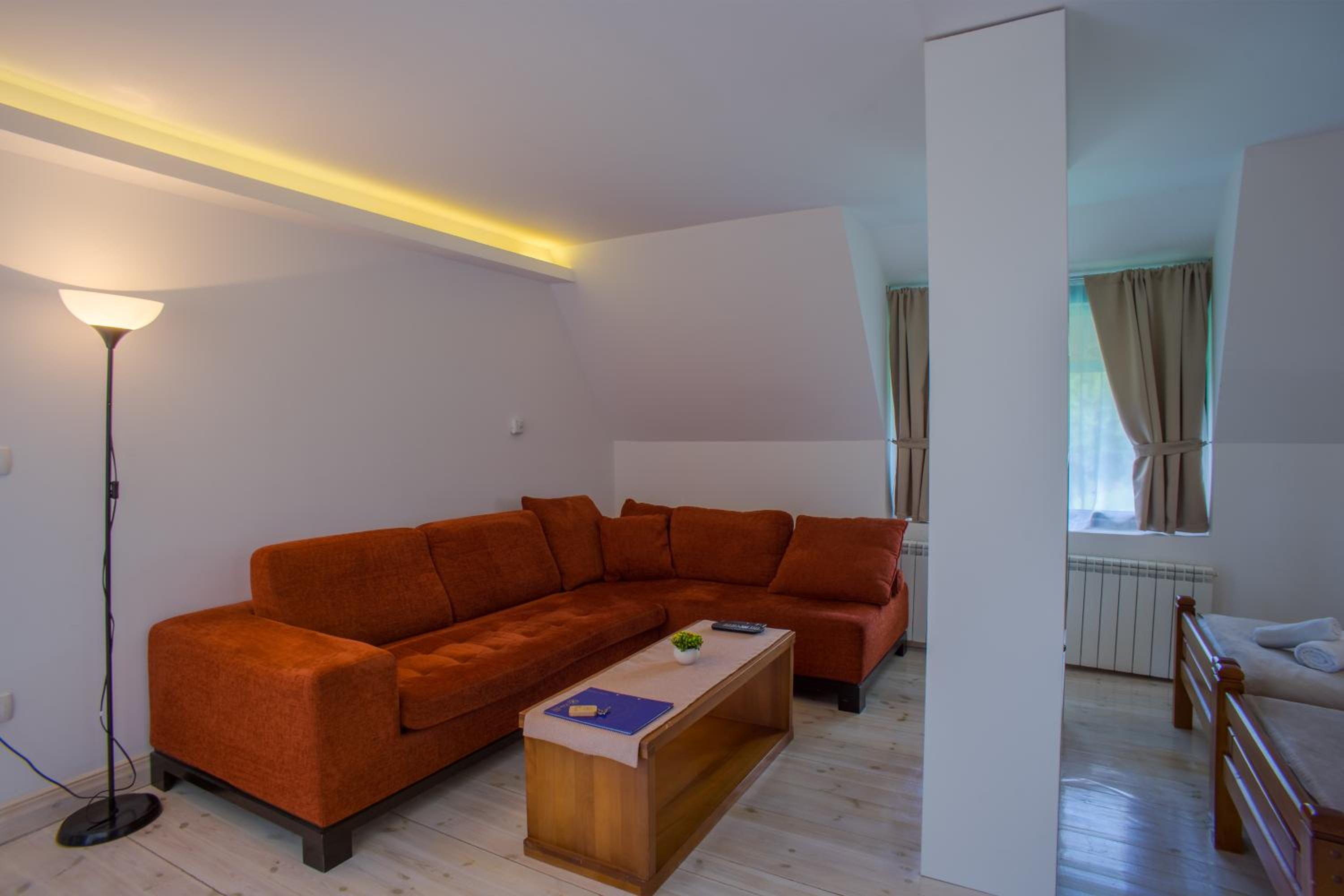 Studio Apartment photo 1