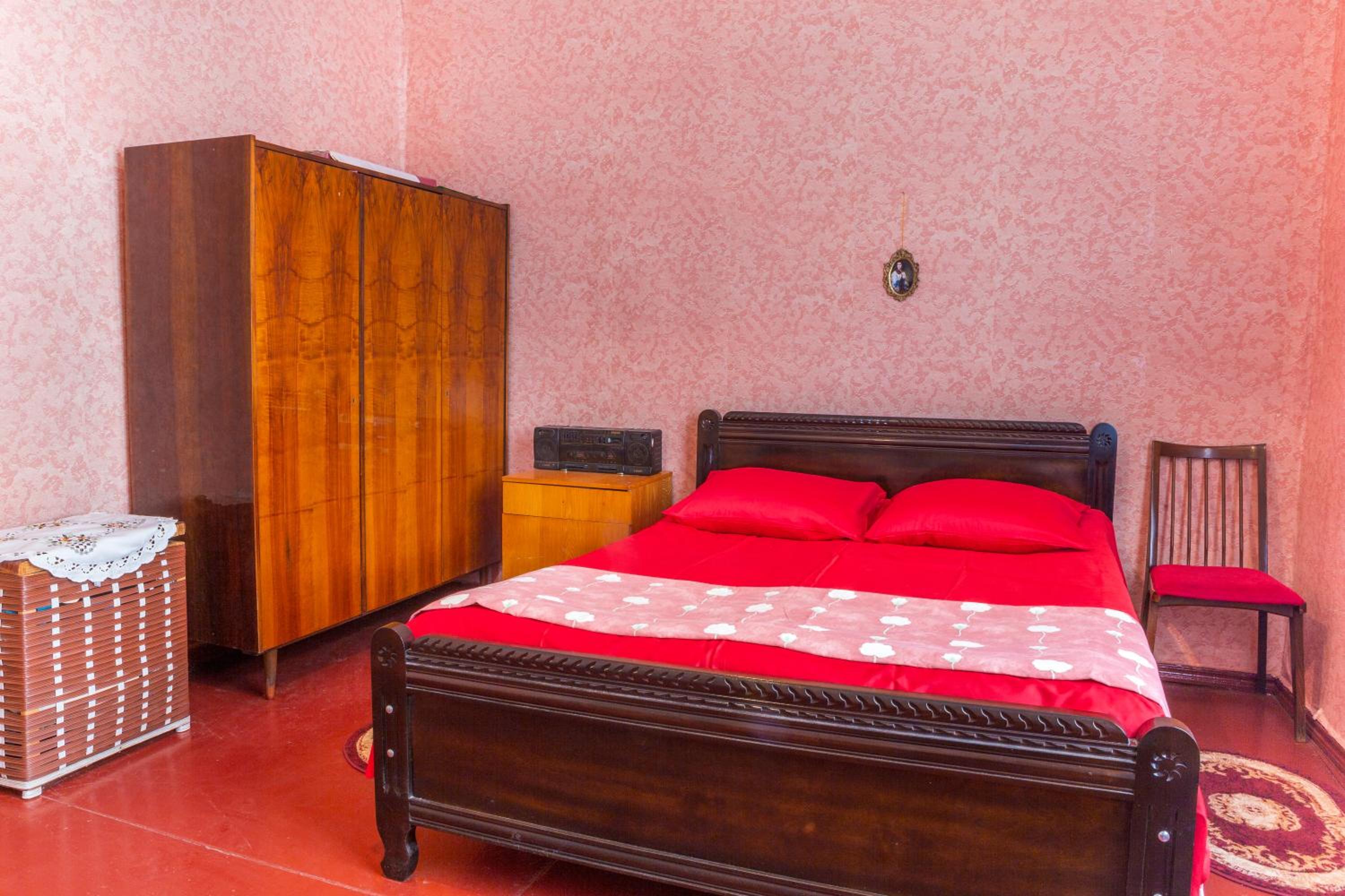 Standard Double Room with Shared Bathroom