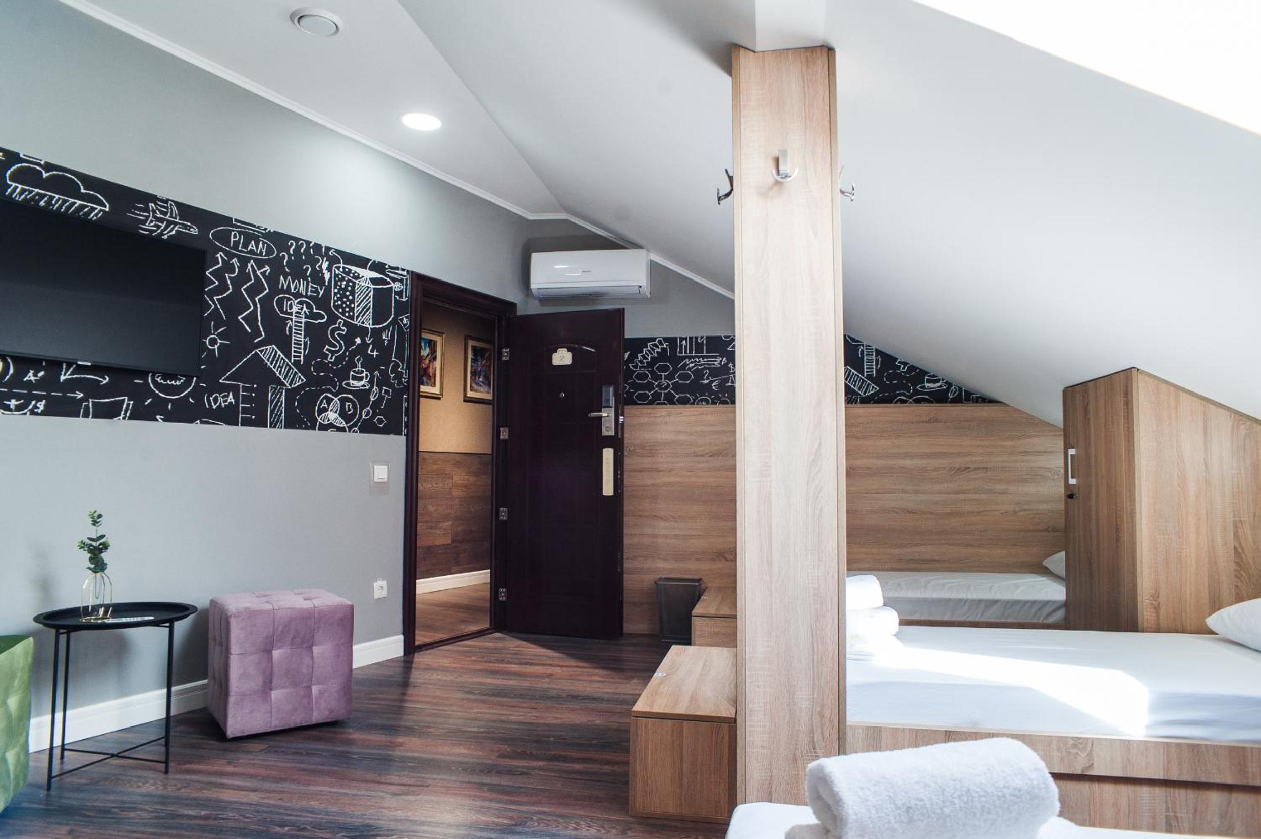 Single Bed in Dormitory Room photo 3