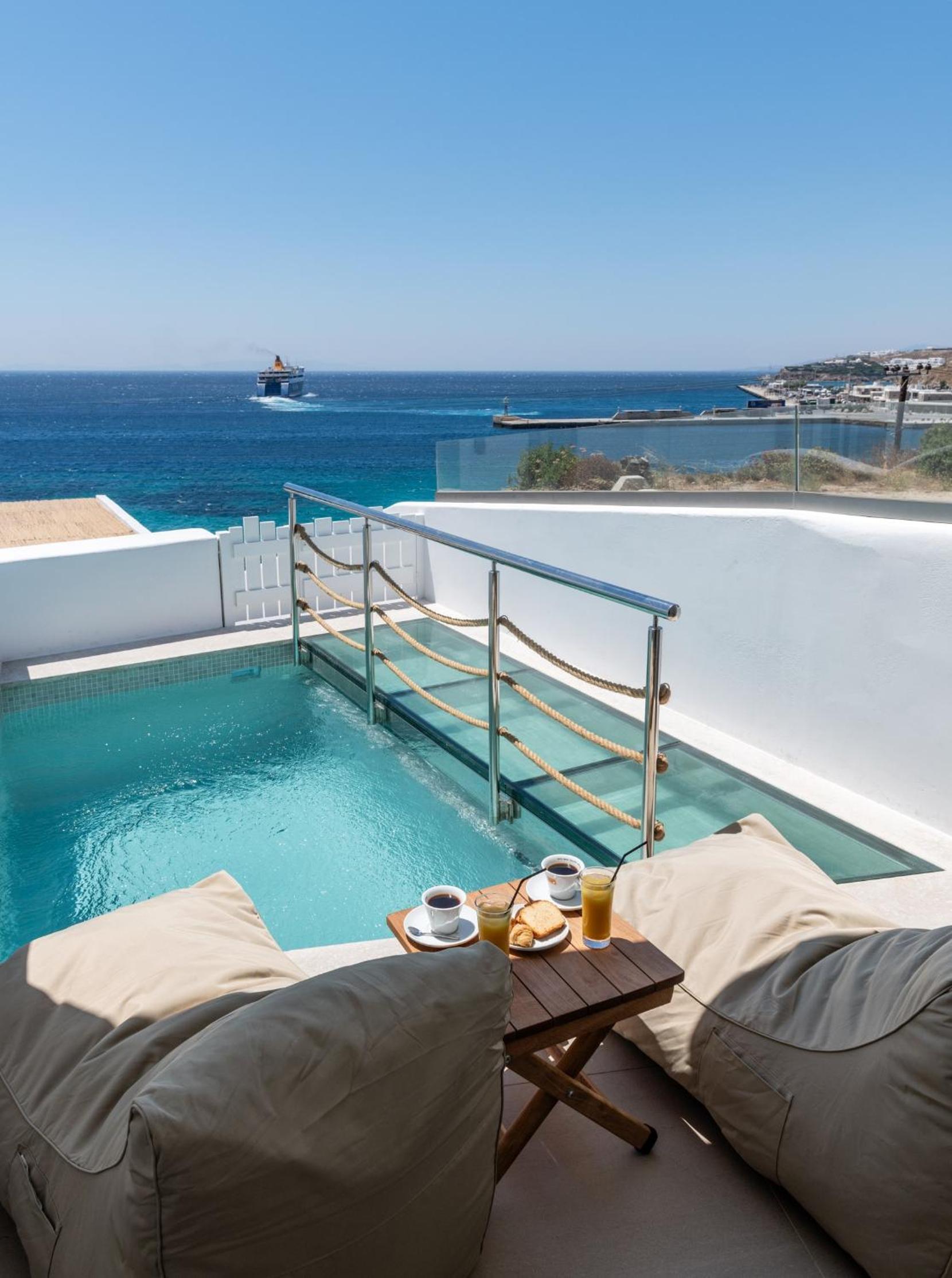 Deluxe Double Room with mini Private Pool & Sea View photo 2