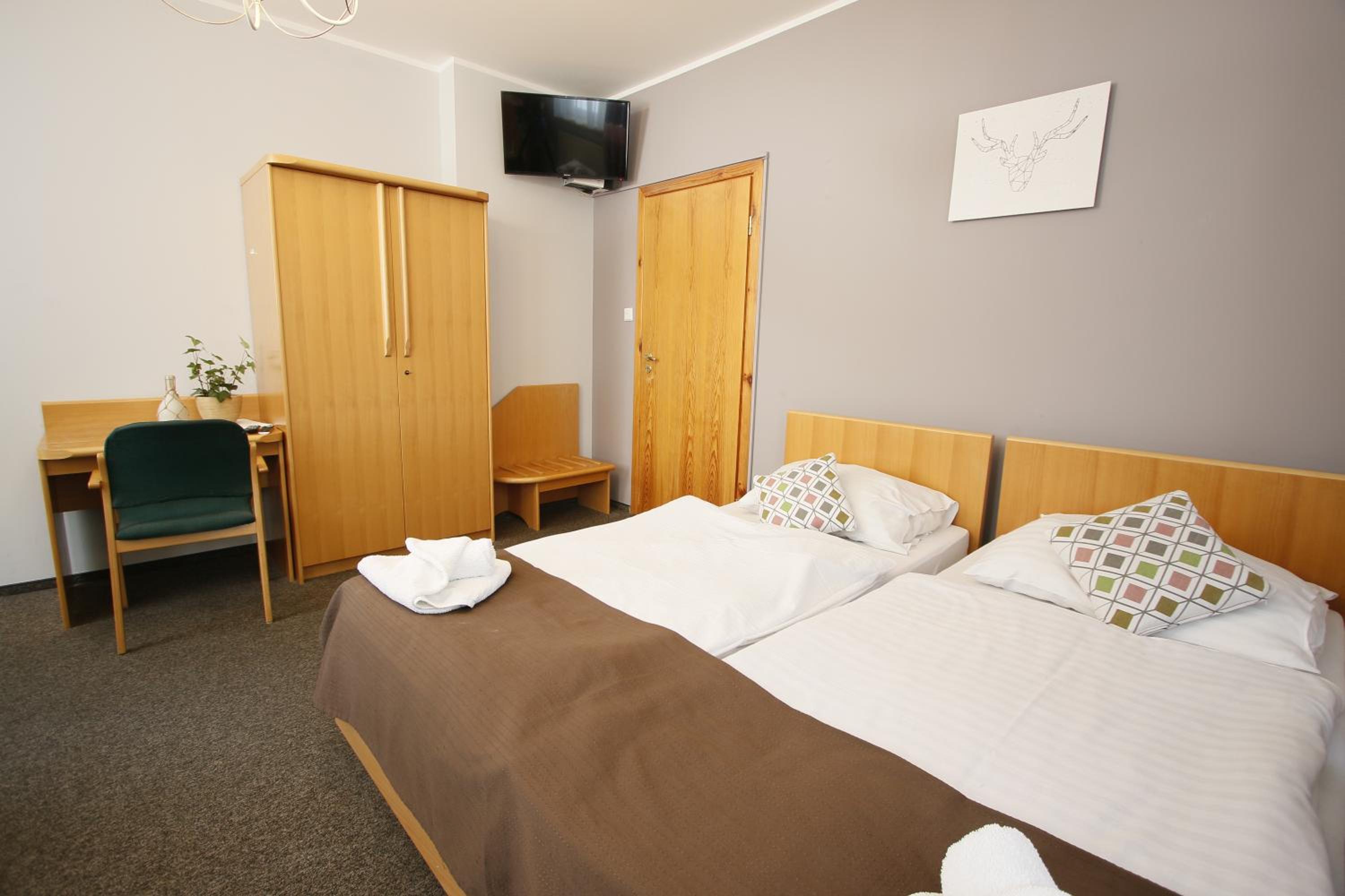 Triple Room with Bathroom photo 2