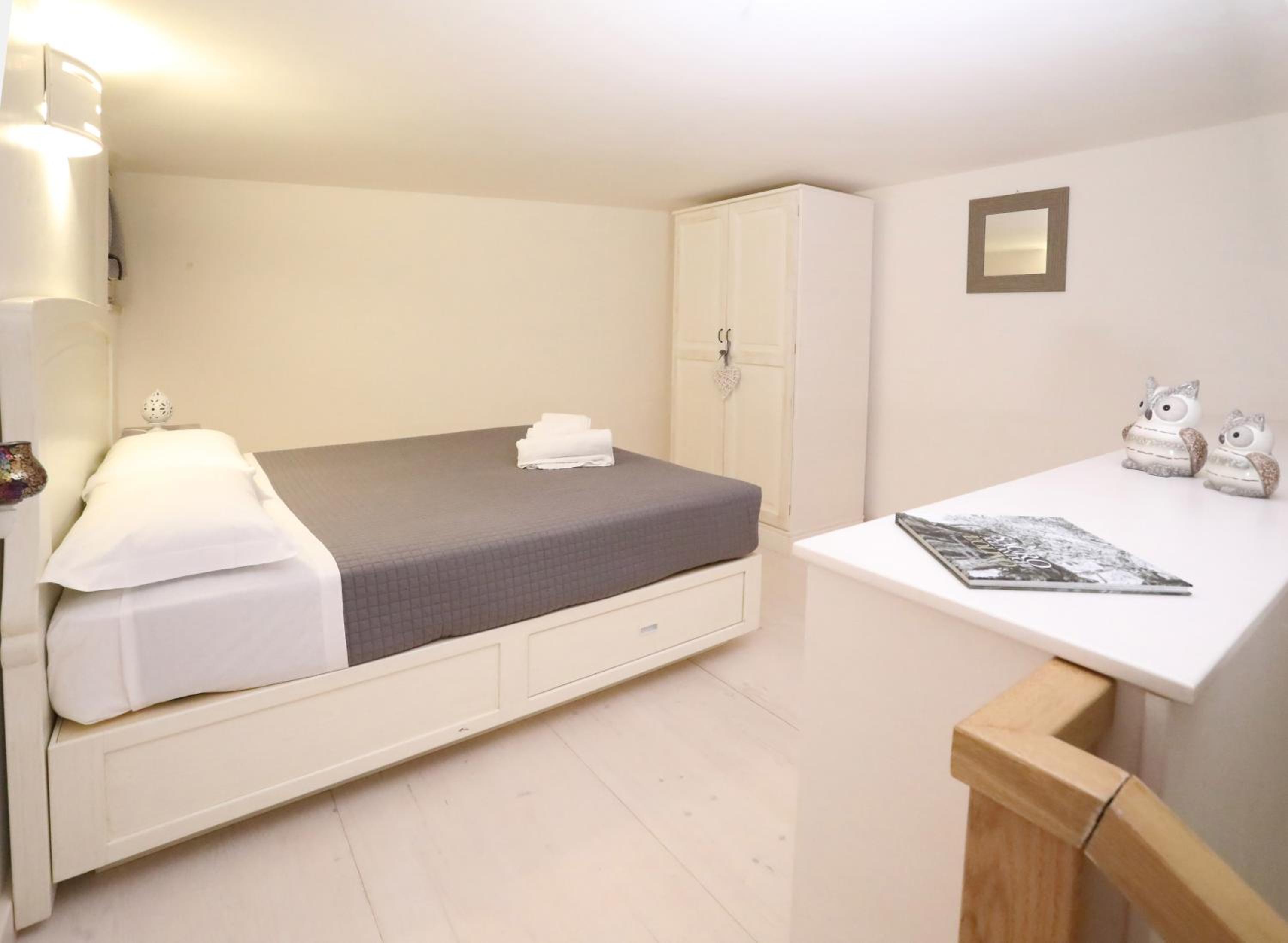 One-Bedroom Apartment with Split Level (4 Adults) photo 1