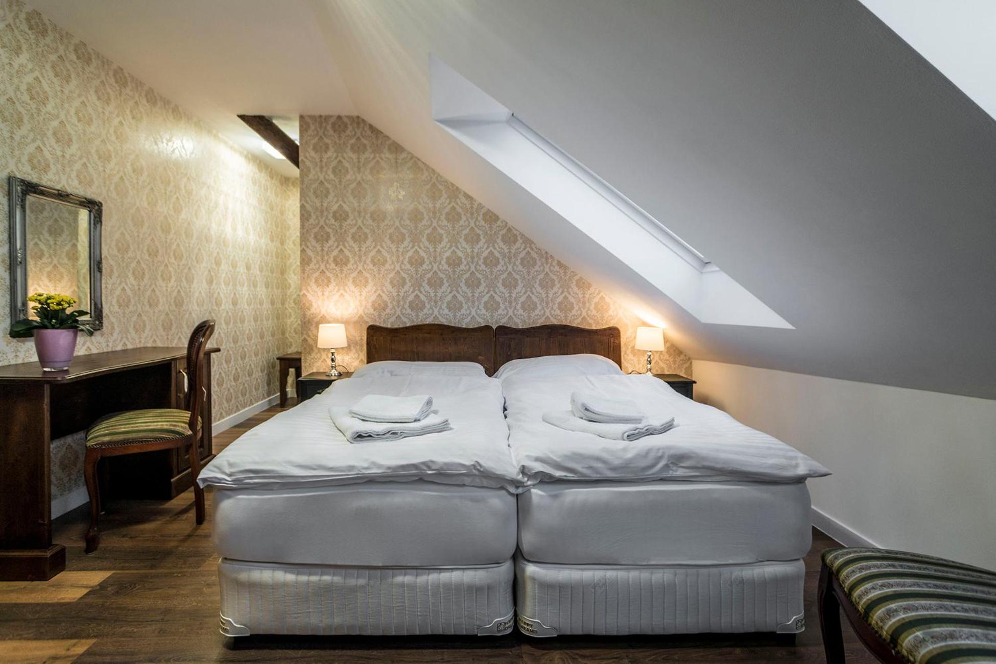 Deluxe Double or Twin Room in Attic (2 Adults)