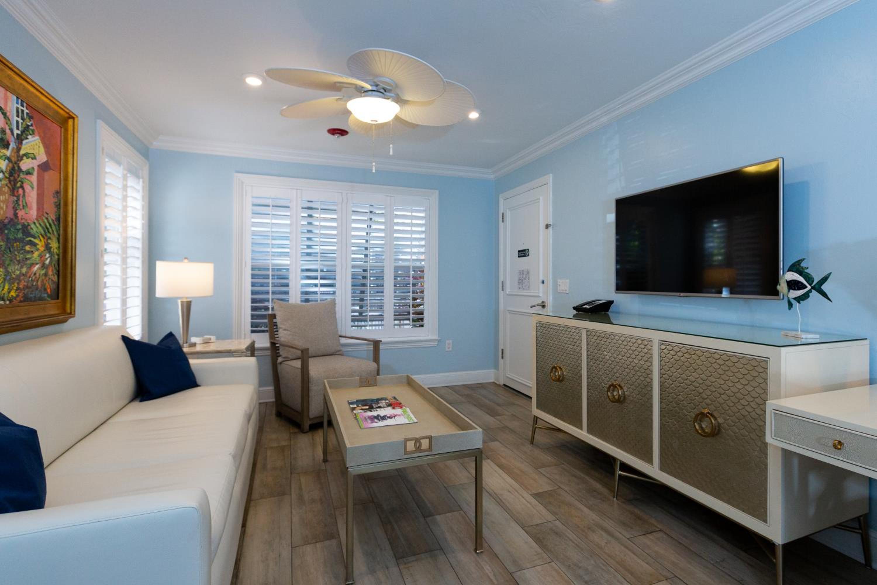 ADA Accessible One-Bedroom Suite photo 2