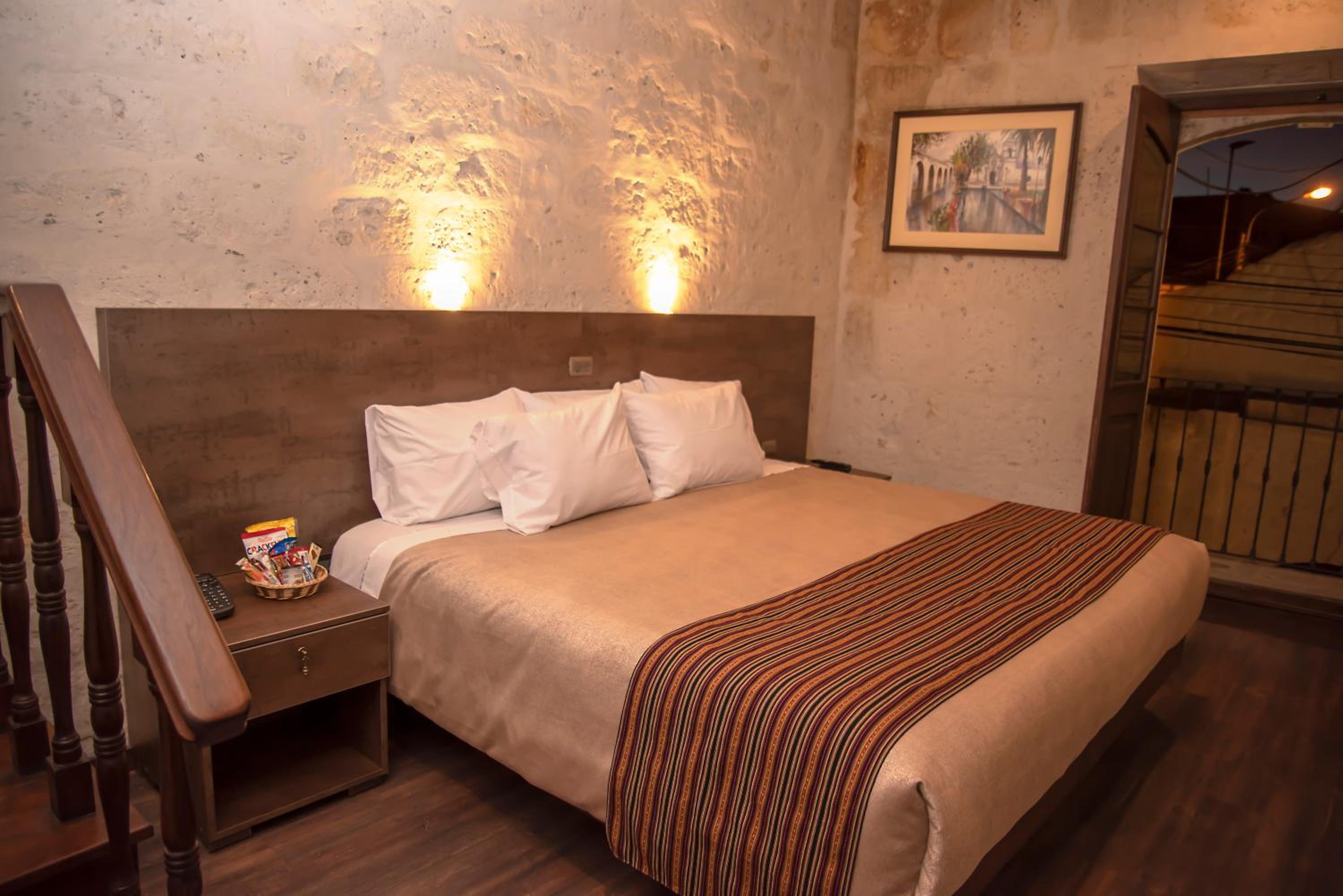 Deluxe King Room photo 3