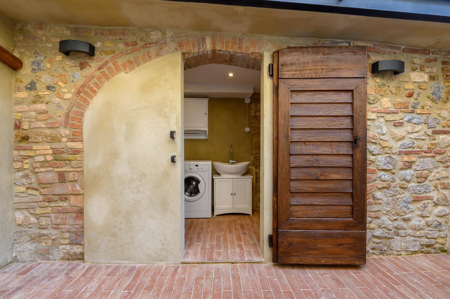 Two-Bedroom Apartment - Photo 2