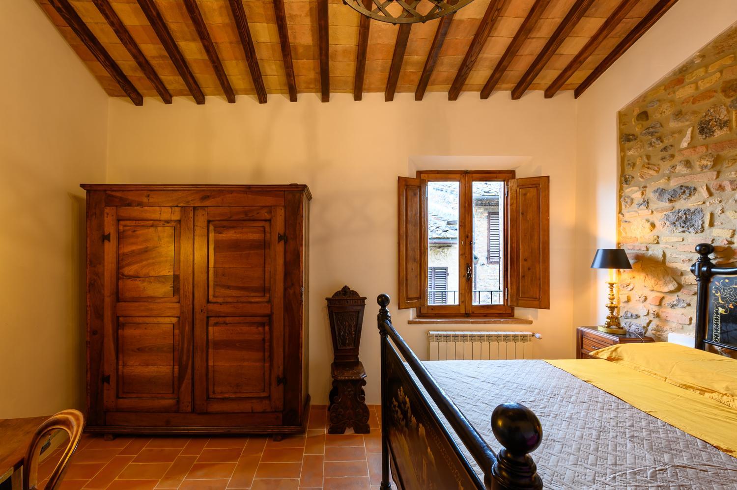 Two-Bedroom Apartment - Photo 9