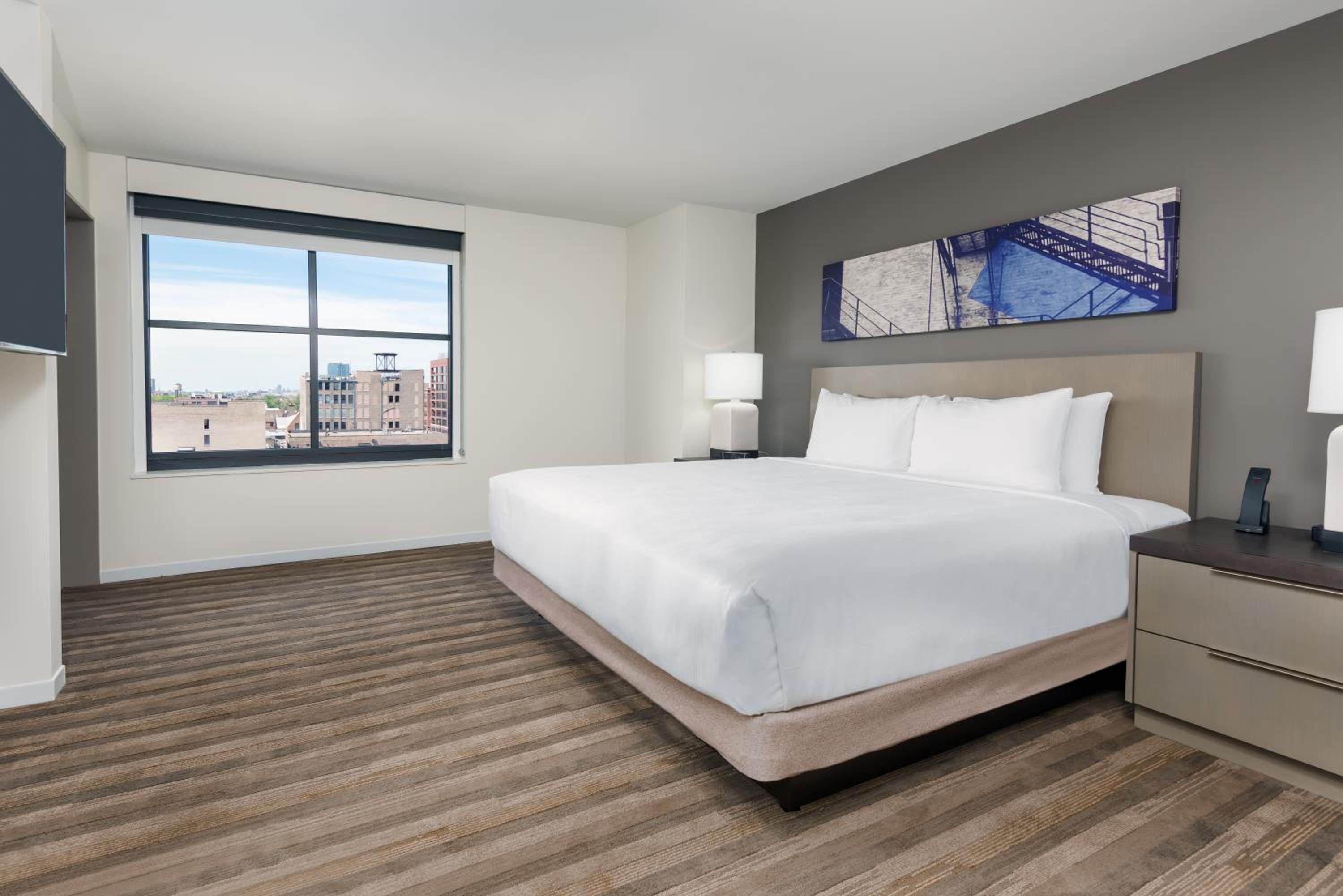 One-Bedroom King Suite with Sofa Bed - Photo 5