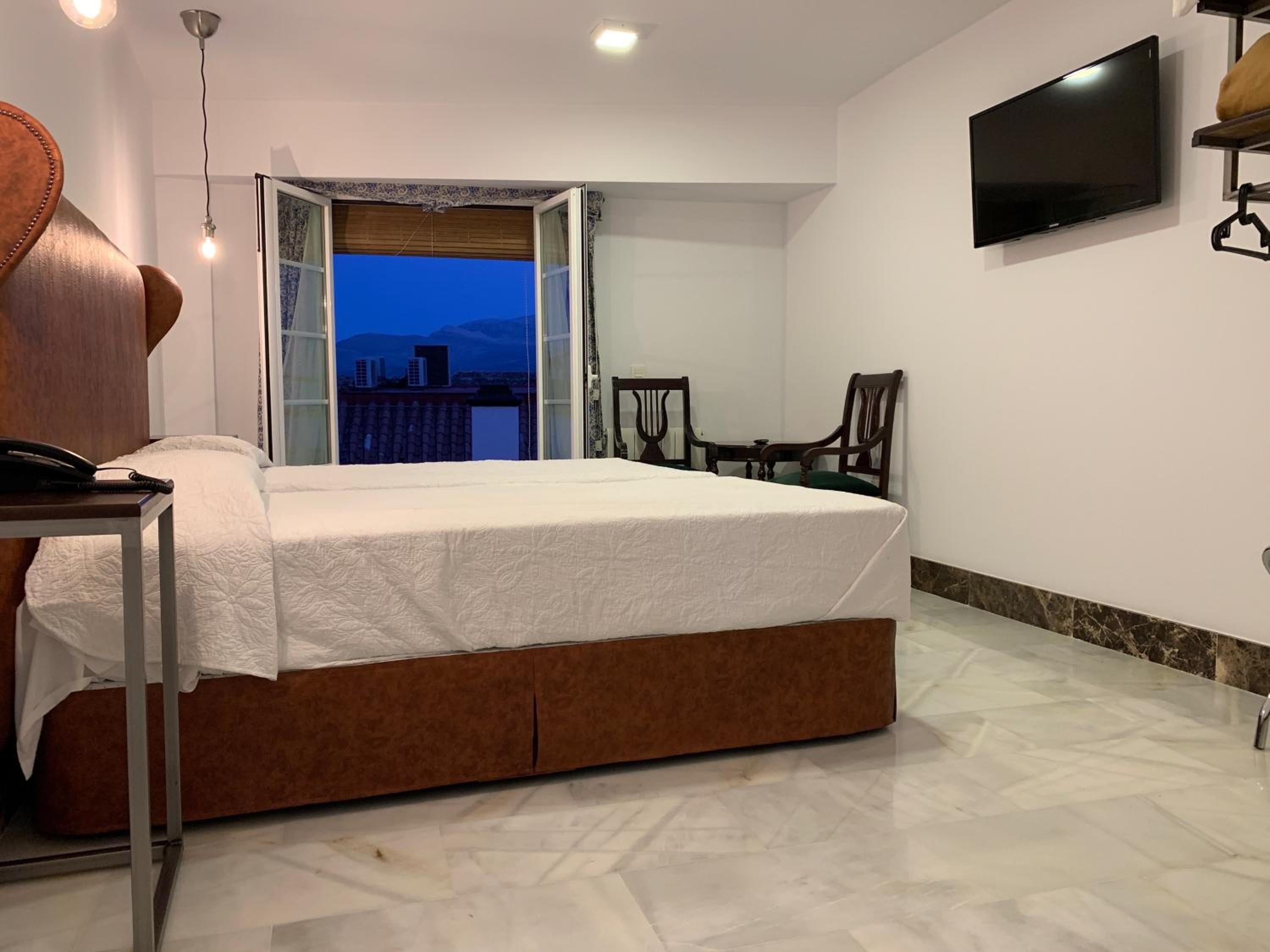Superior Double Room with Two  Beds and Terrace photo 2