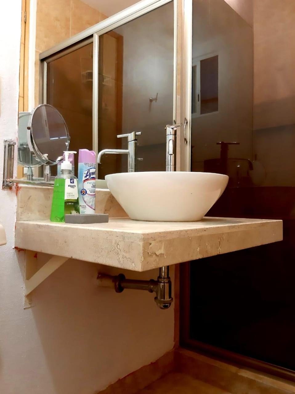Double Room with Private Bathroom - Photo 3