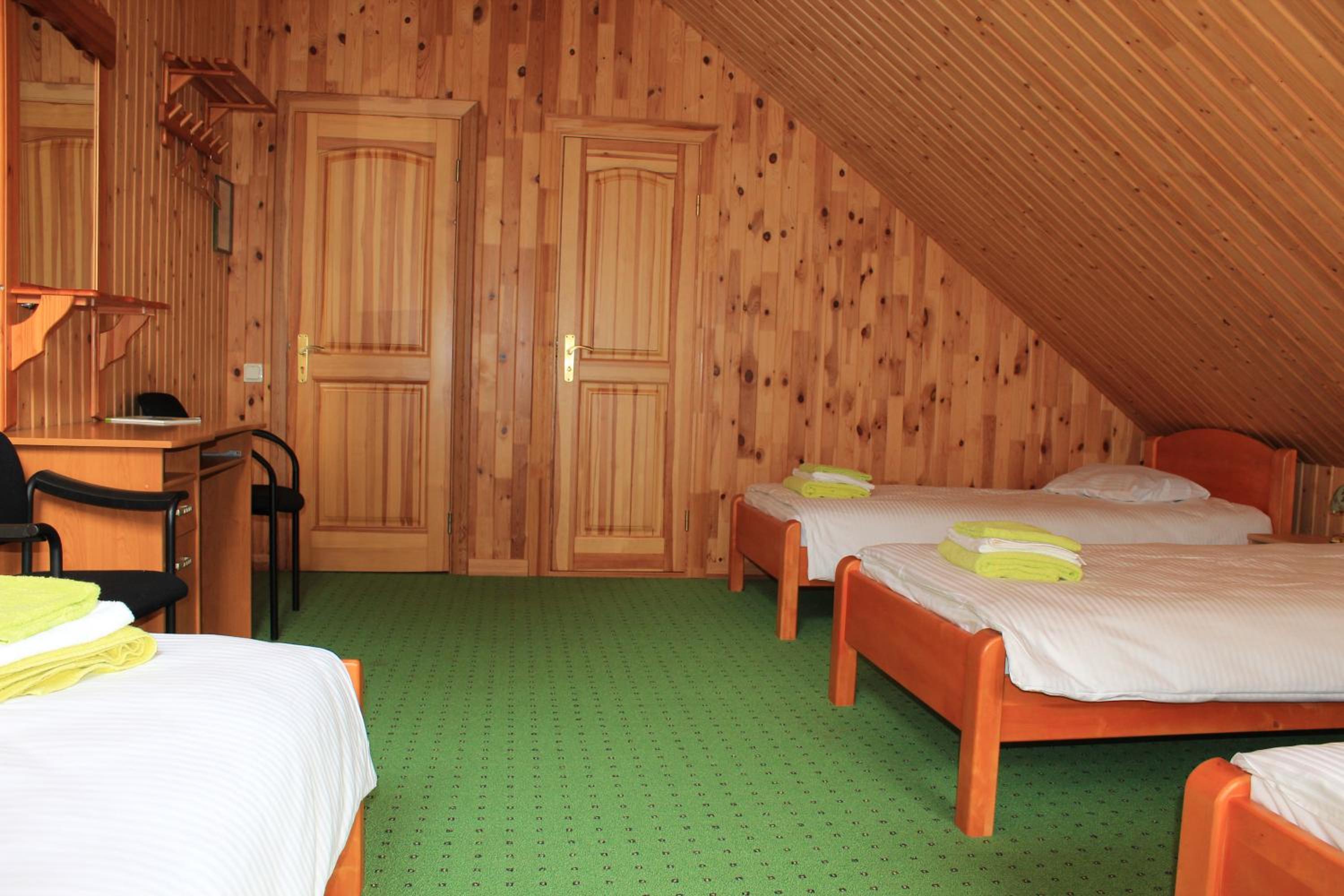 Quadruple Room - Photo 6
