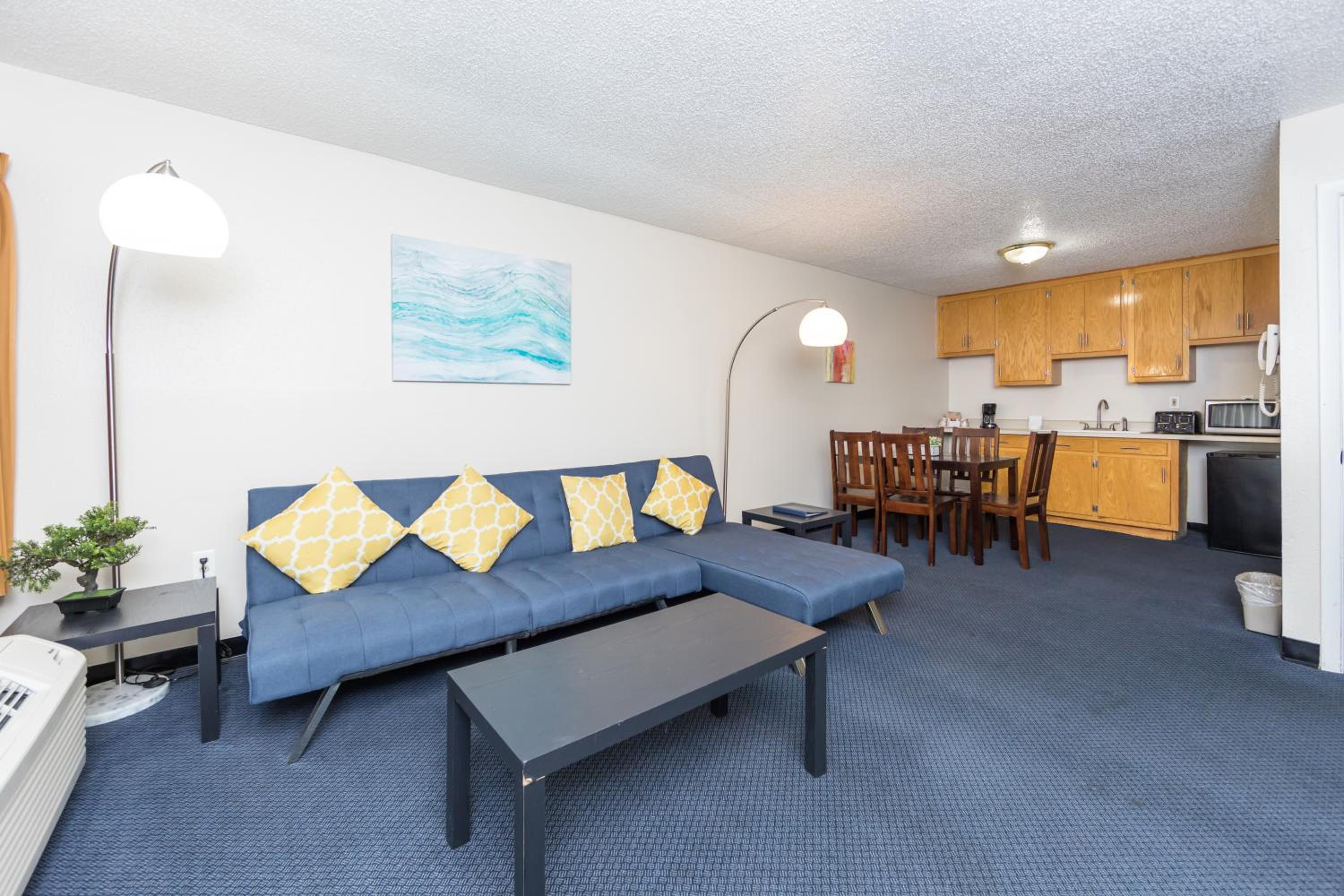 Deluxe Suite