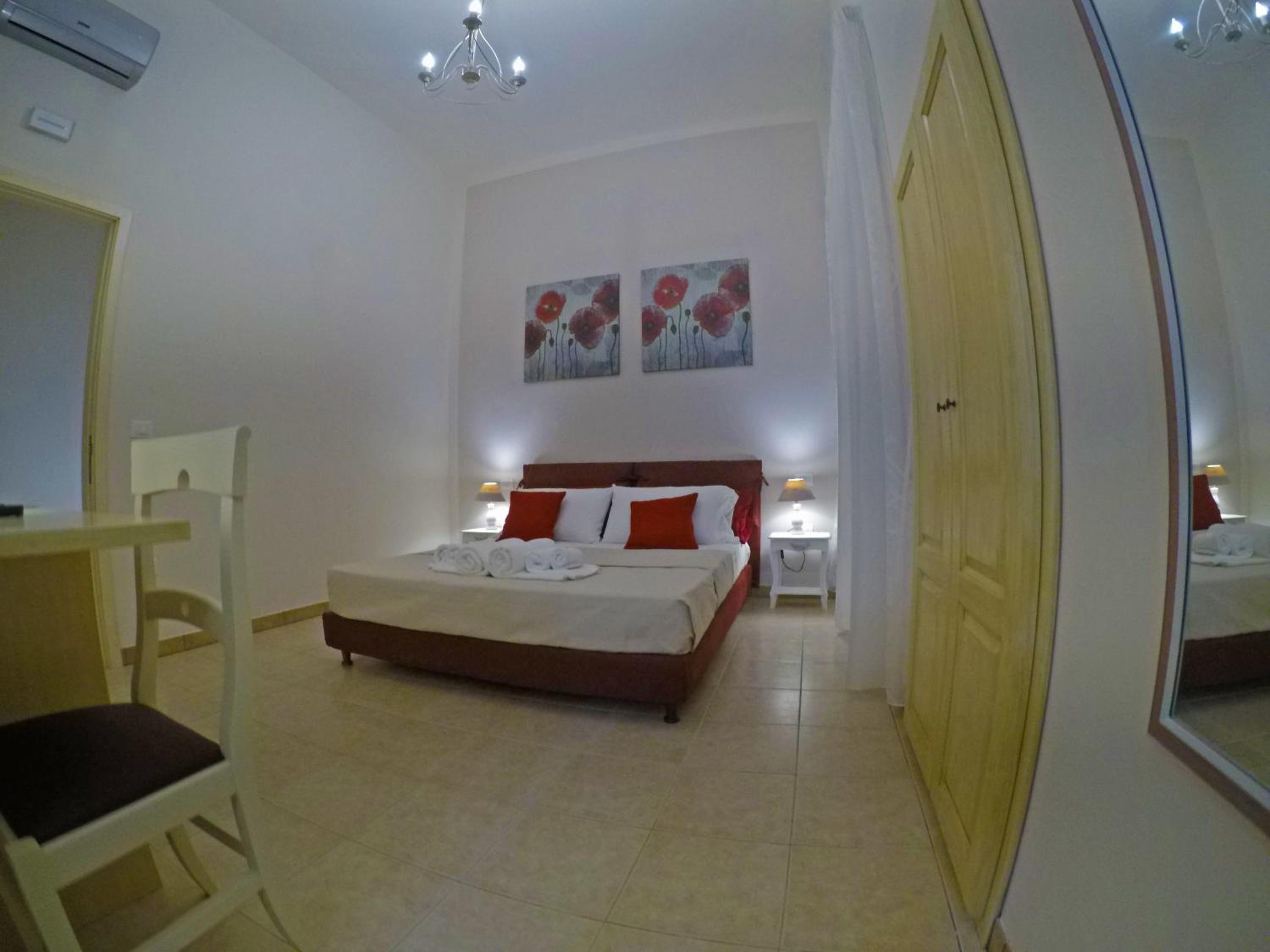 Standard Double Room photo 3