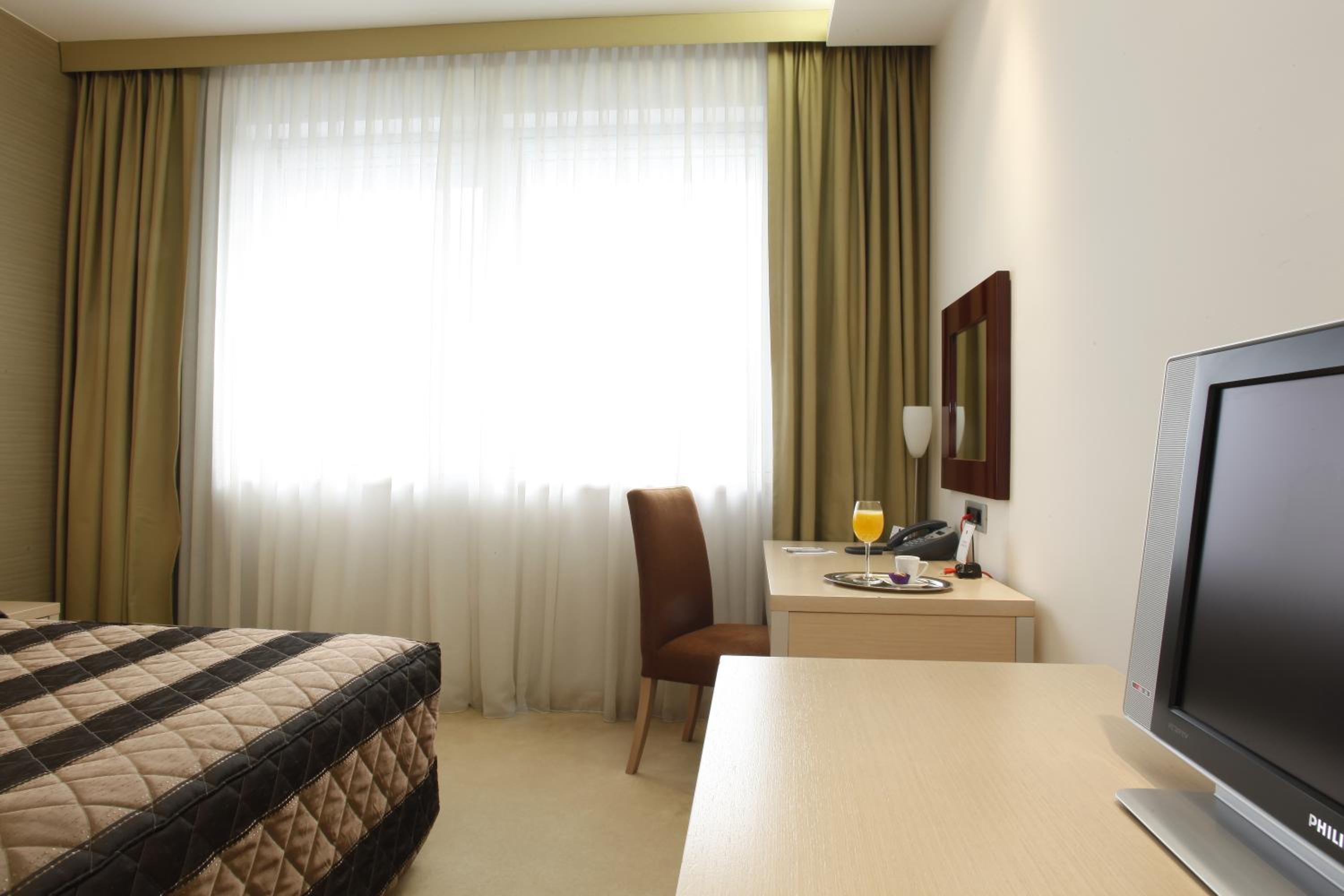 Double Room - Photo 4