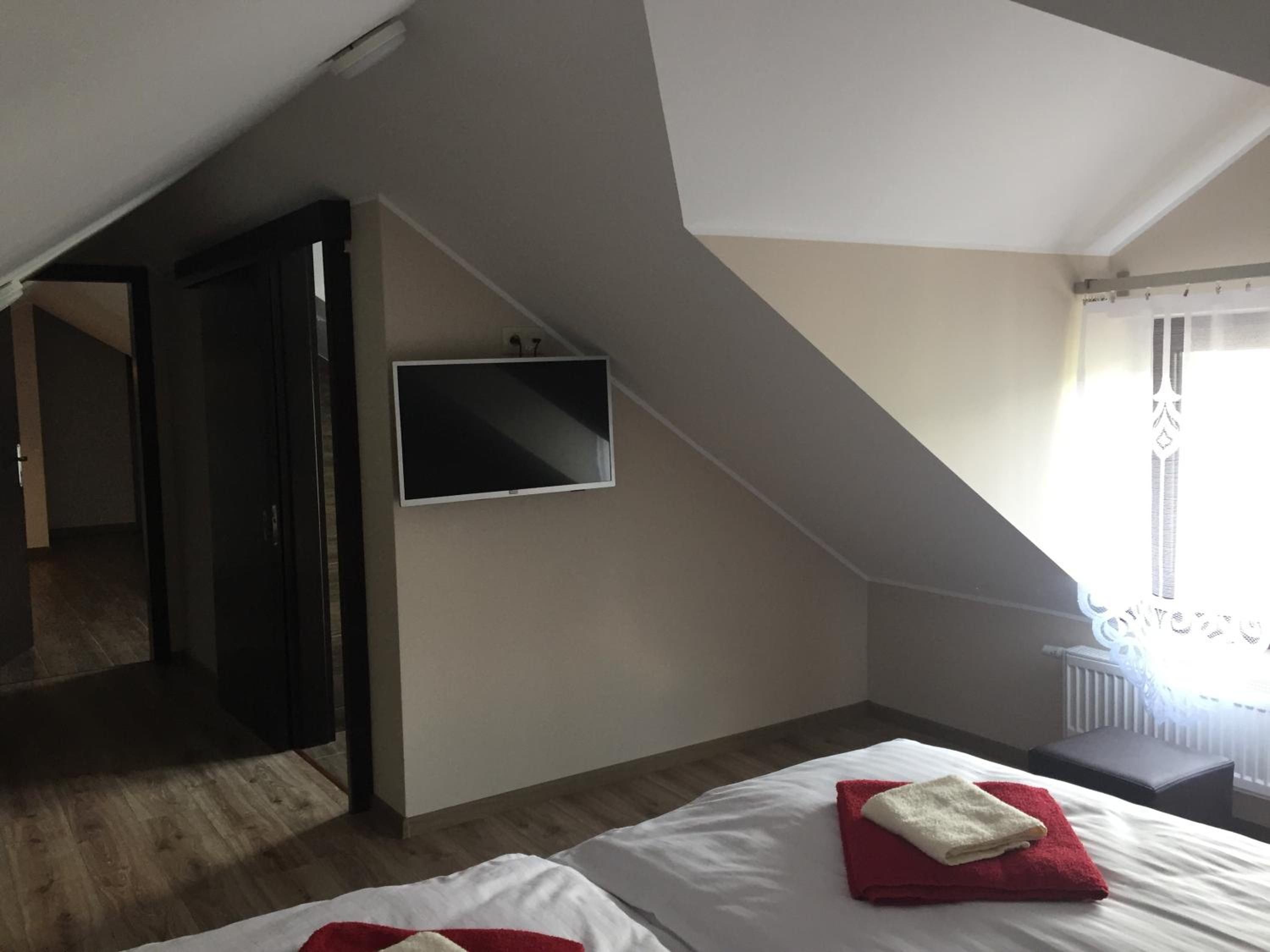 Double Room with Mountain View - Photo 4