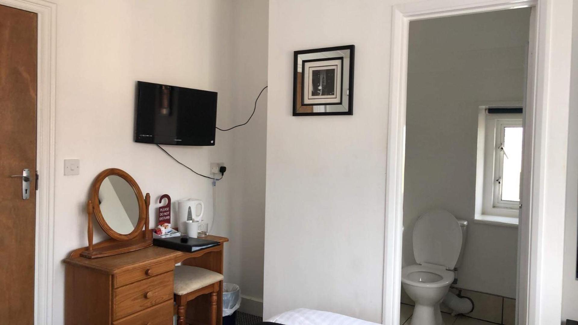 Single Room with Shower photo 2