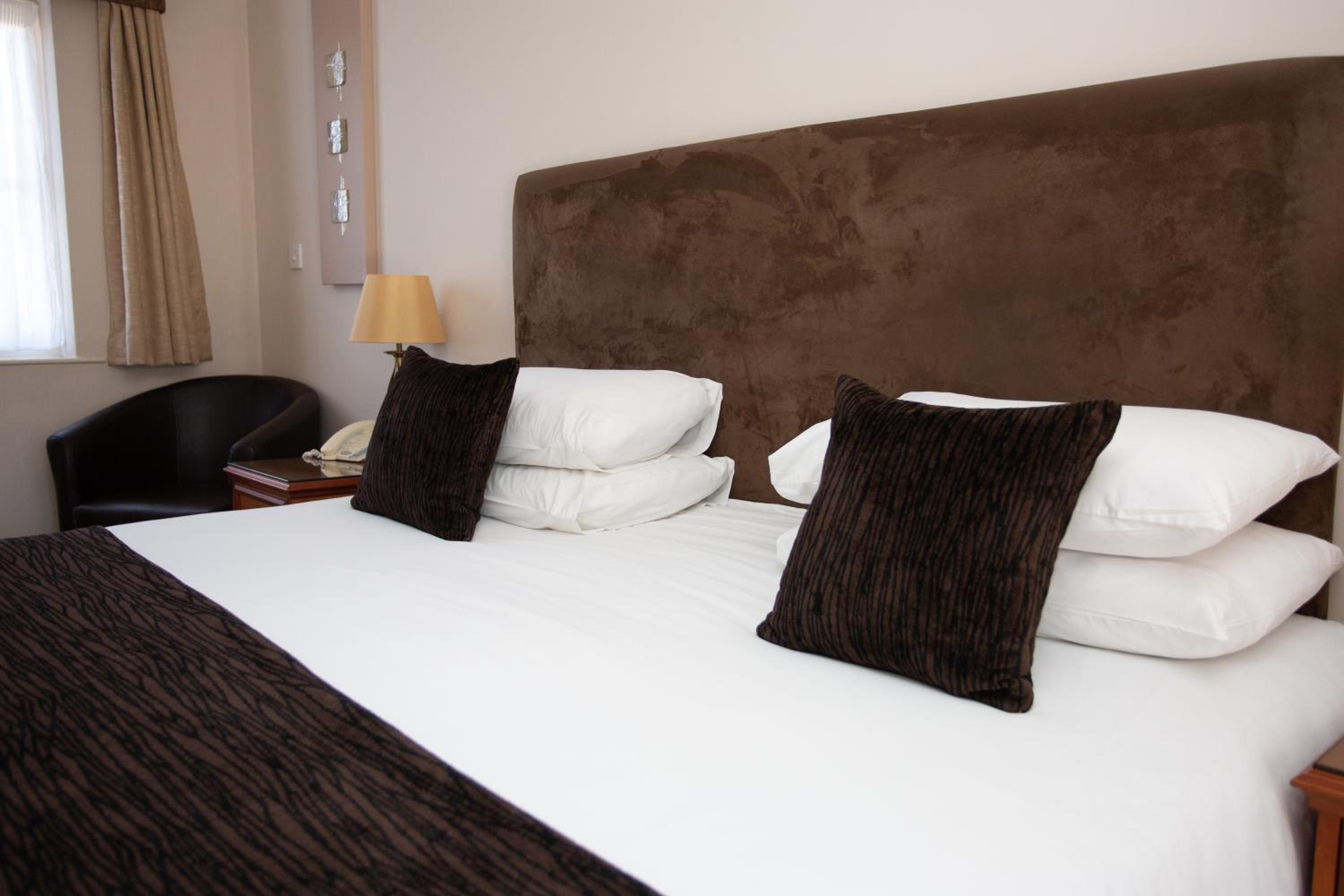 Standard Double Room - Photo 4