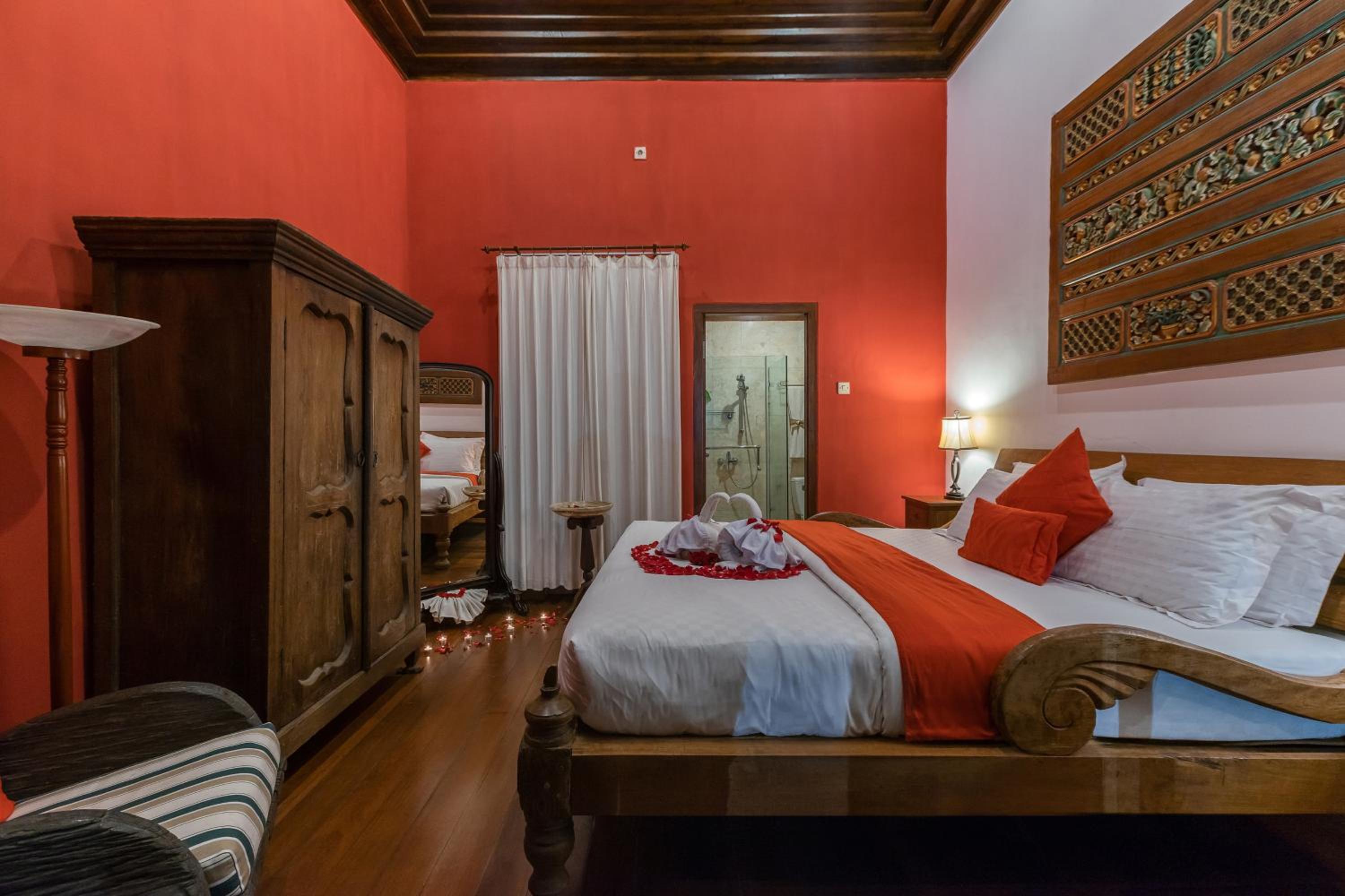 Two-Bedroom Villa with Private Pool - Photo 12