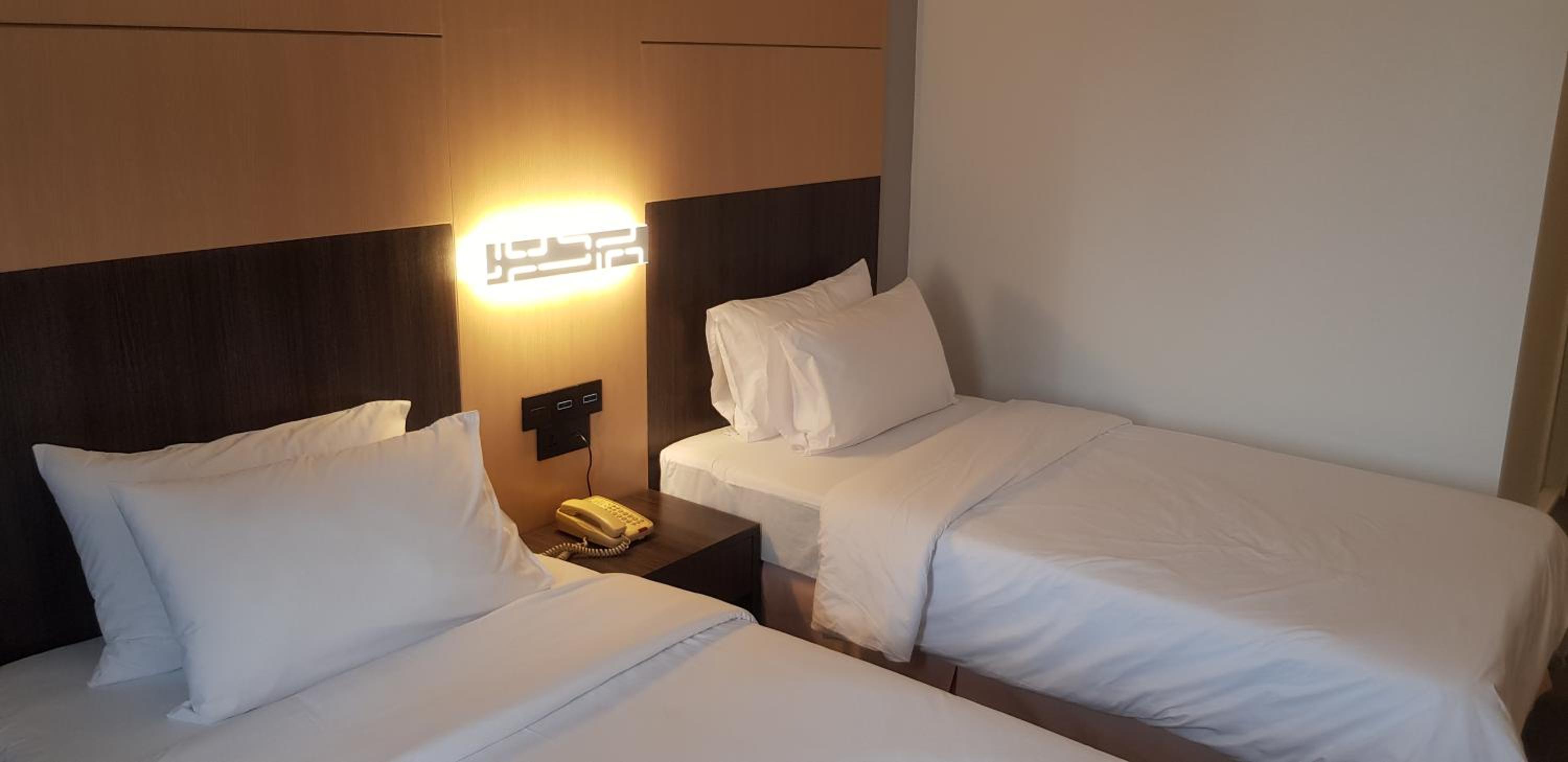Superior Twin Room photo 3