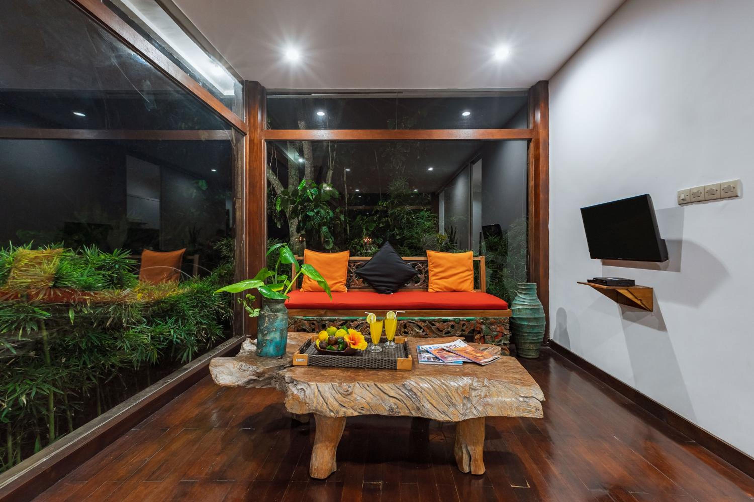 Villa with Garden View - Photo 1