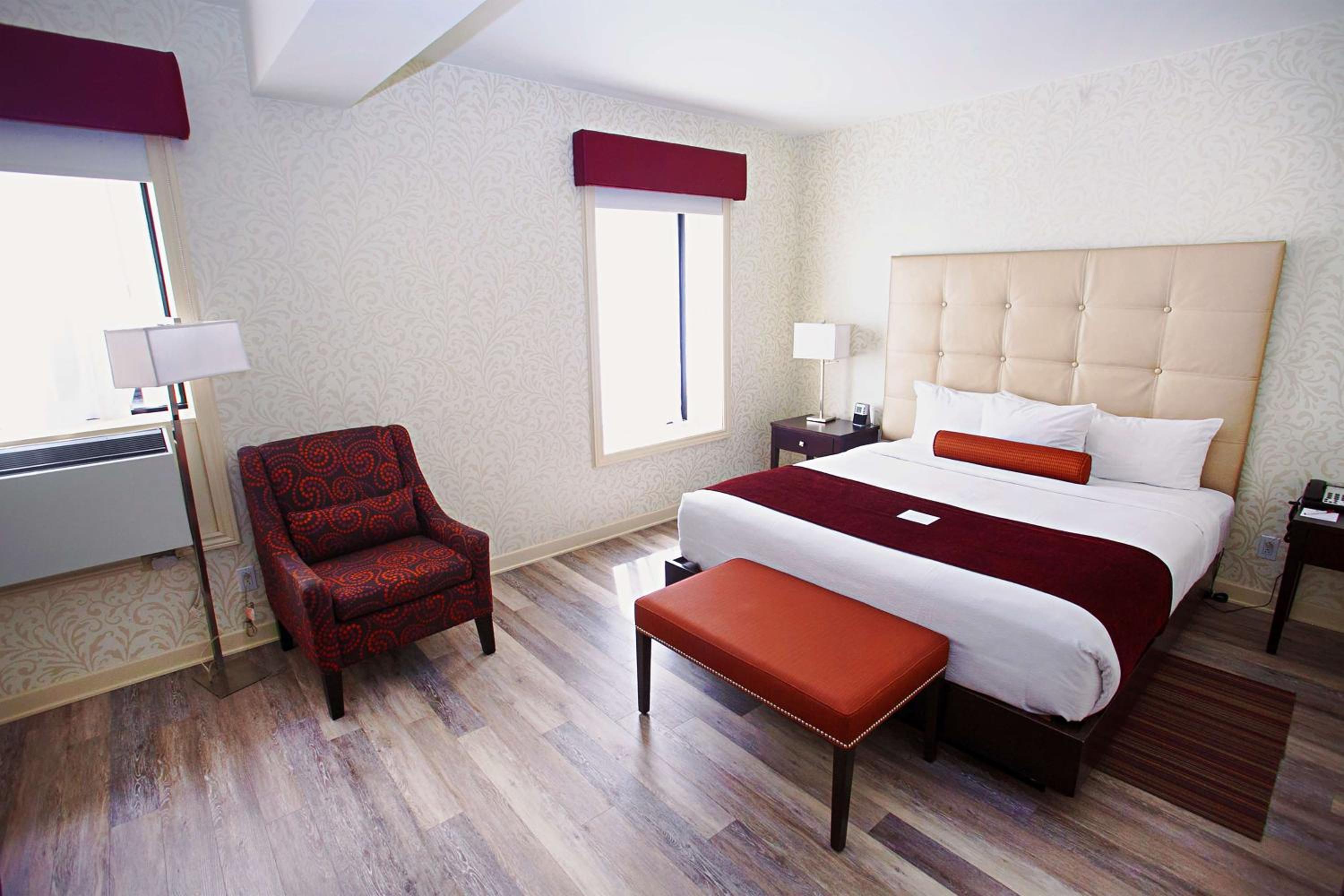 Standard King Room - Photo 1