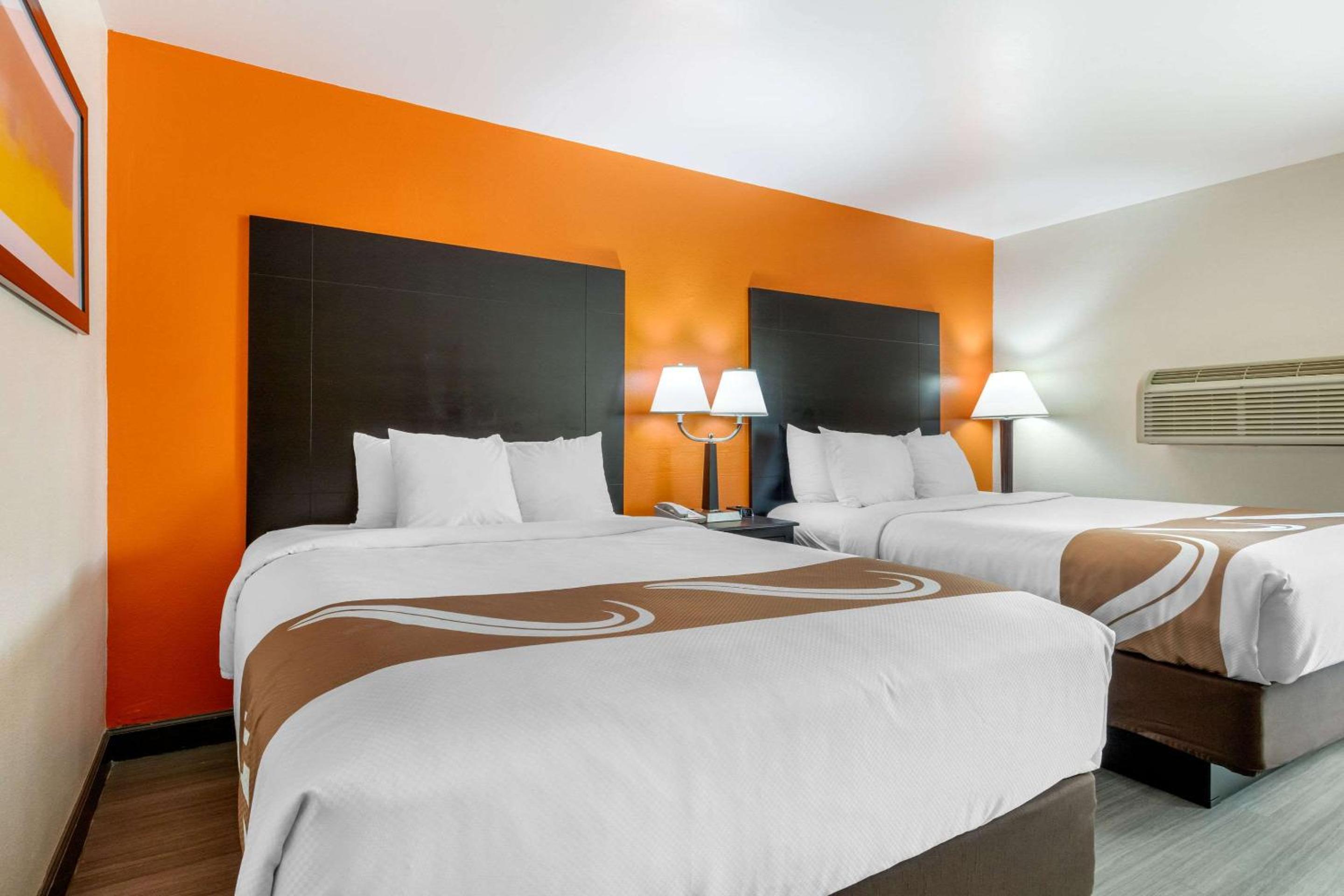Queen Room with Two Queen Beds - Non-Smoking - Photo 1