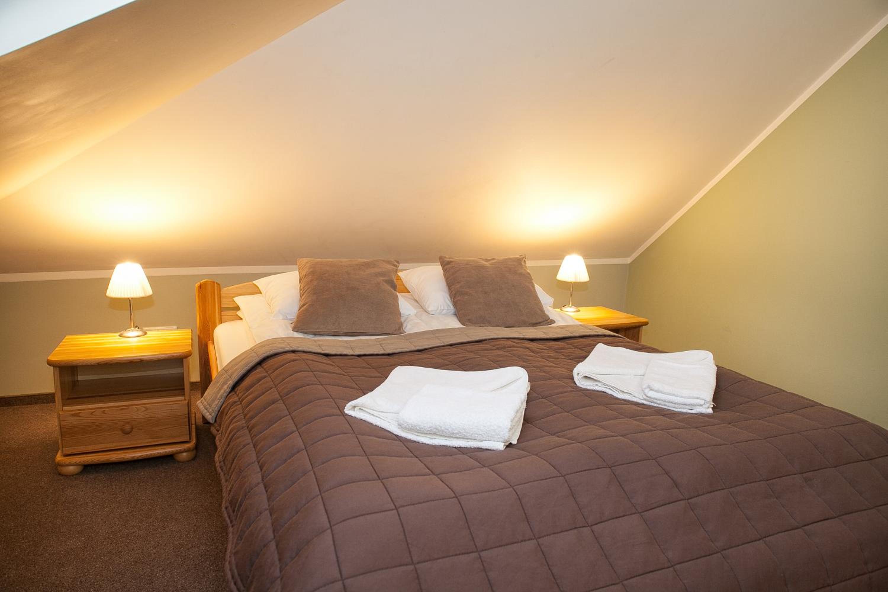 Standard Double Room with Double Bed - Photo 15