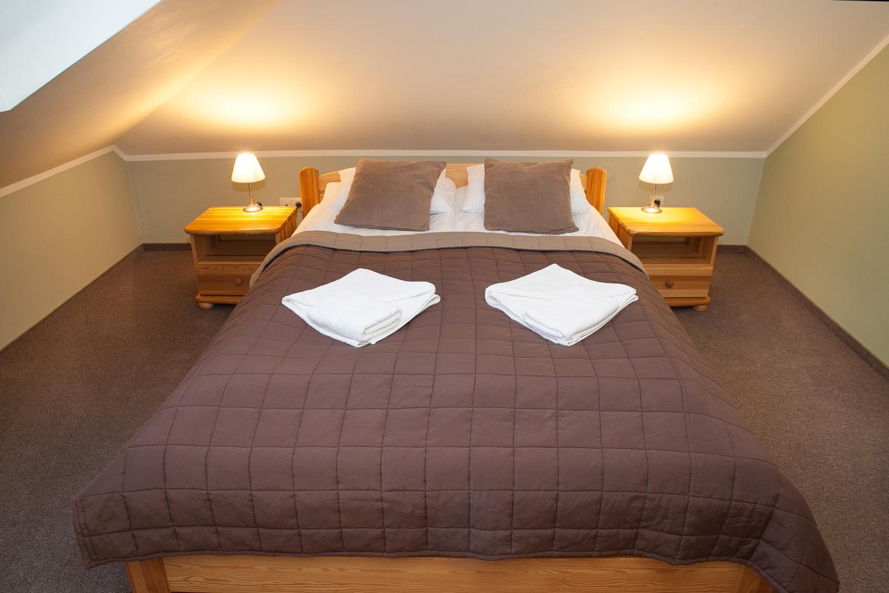 Standard Double Room with Double Bed - Photo 16