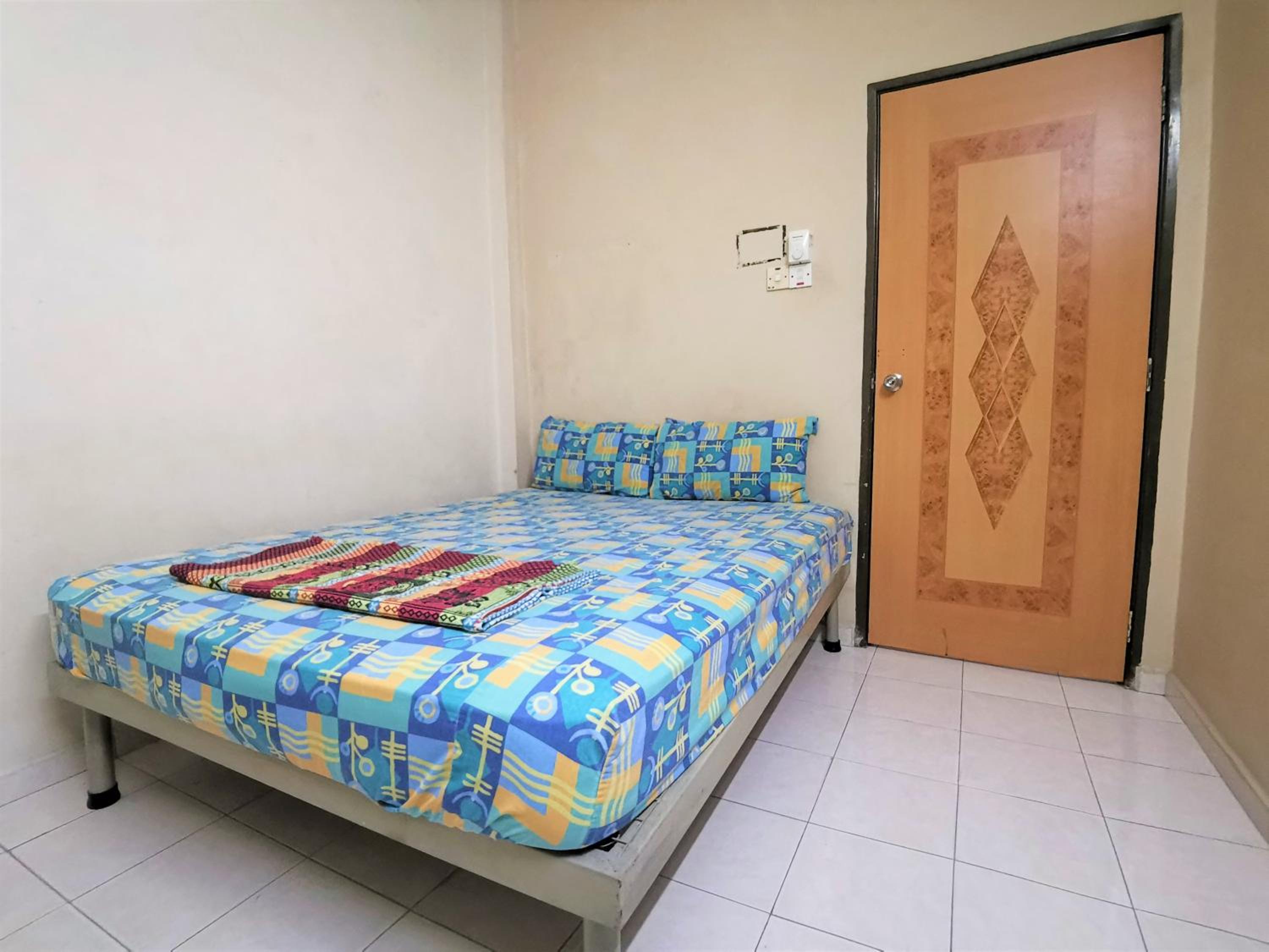 Budget Double Room - Photo 3
