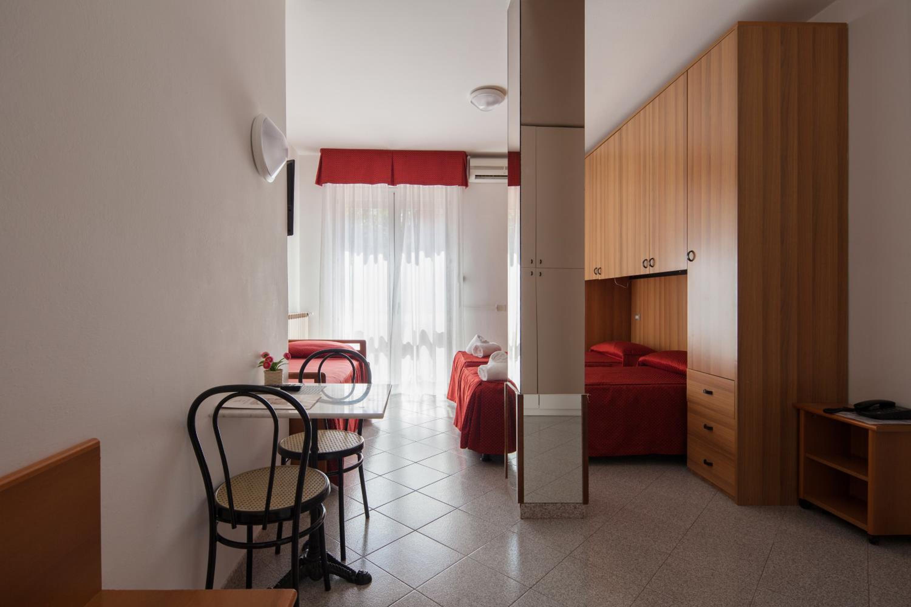 Triple Room - Photo 5