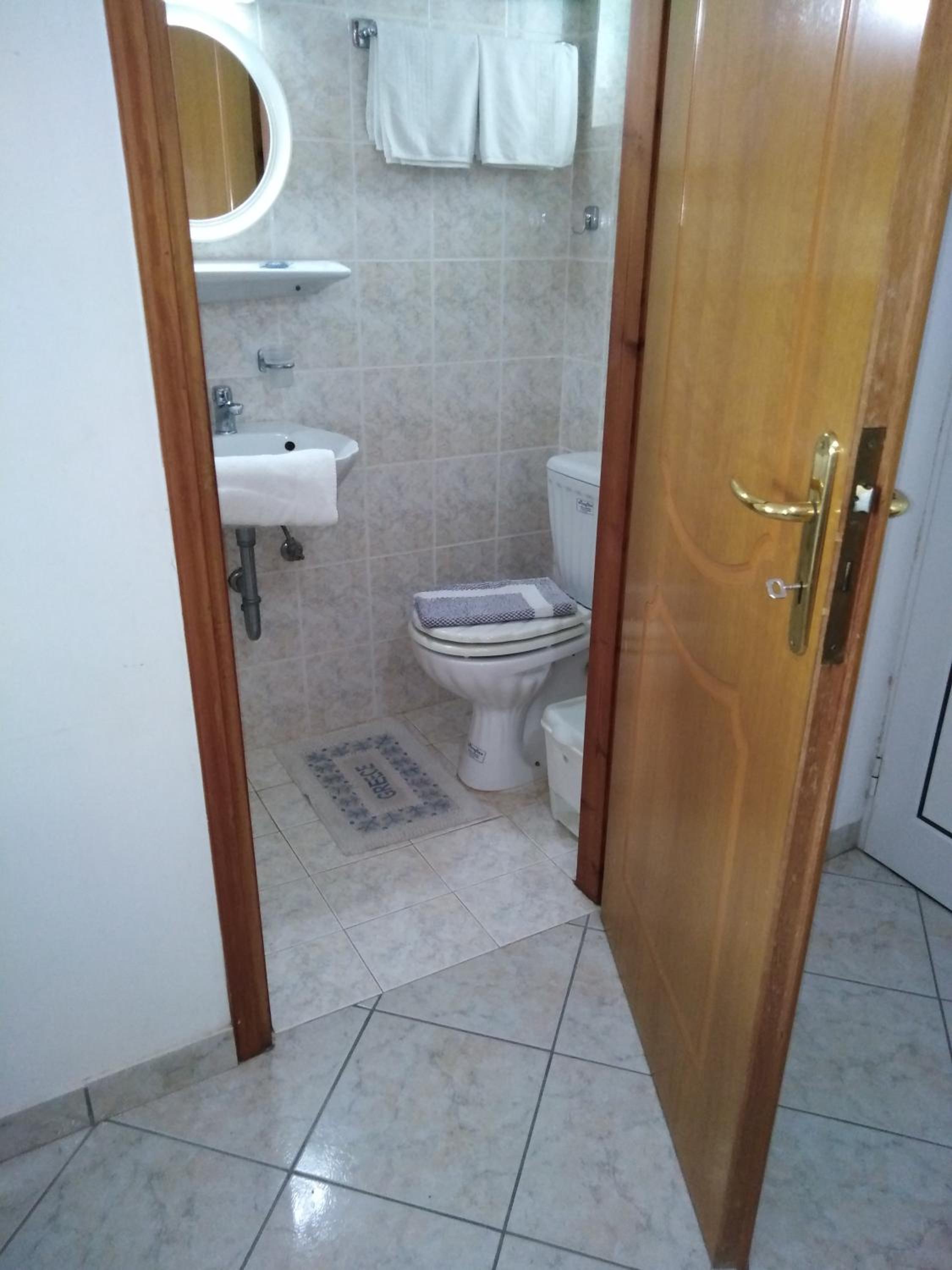 Studio Apartment photo 3