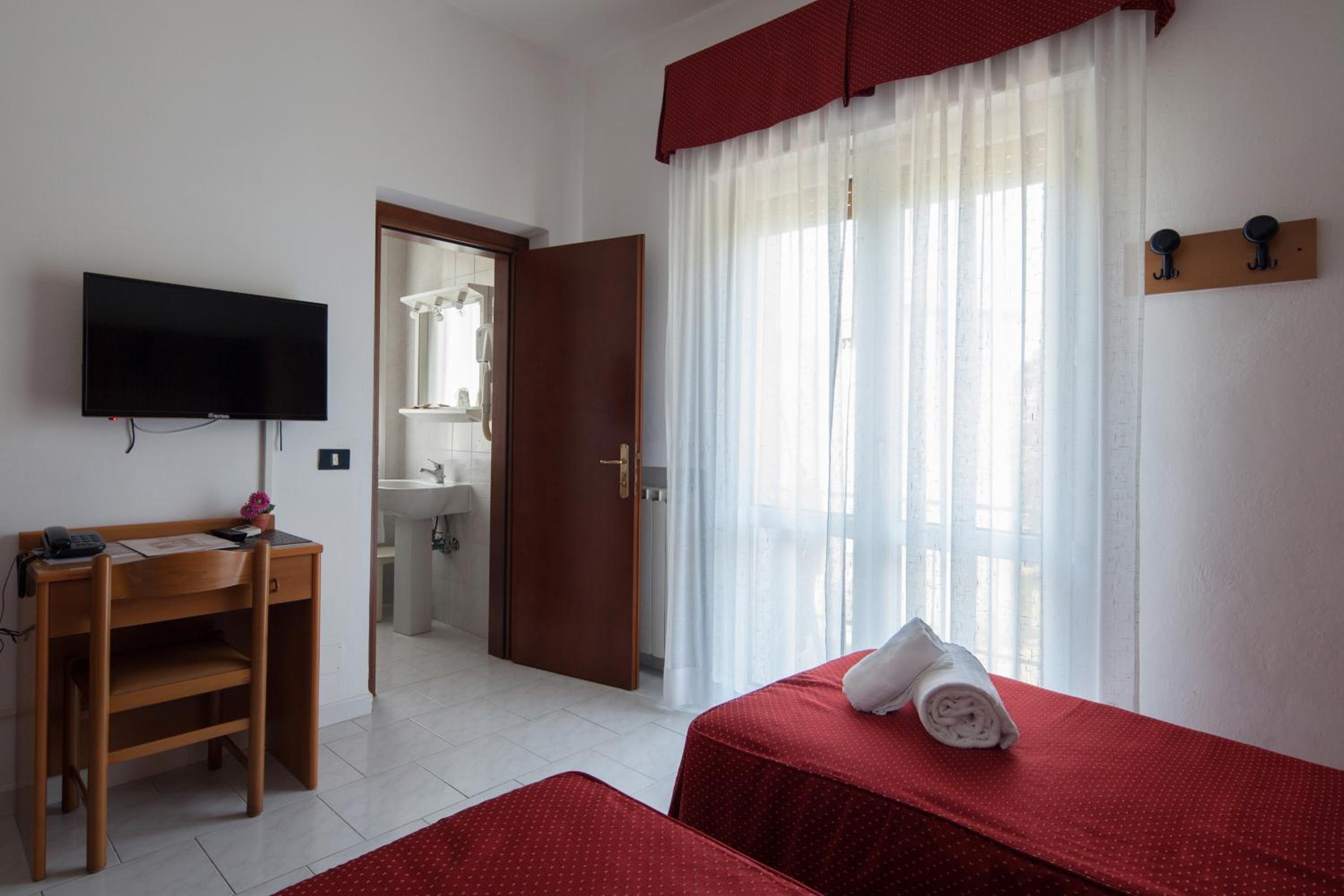 Economy Double or Twin Room - Photo 19