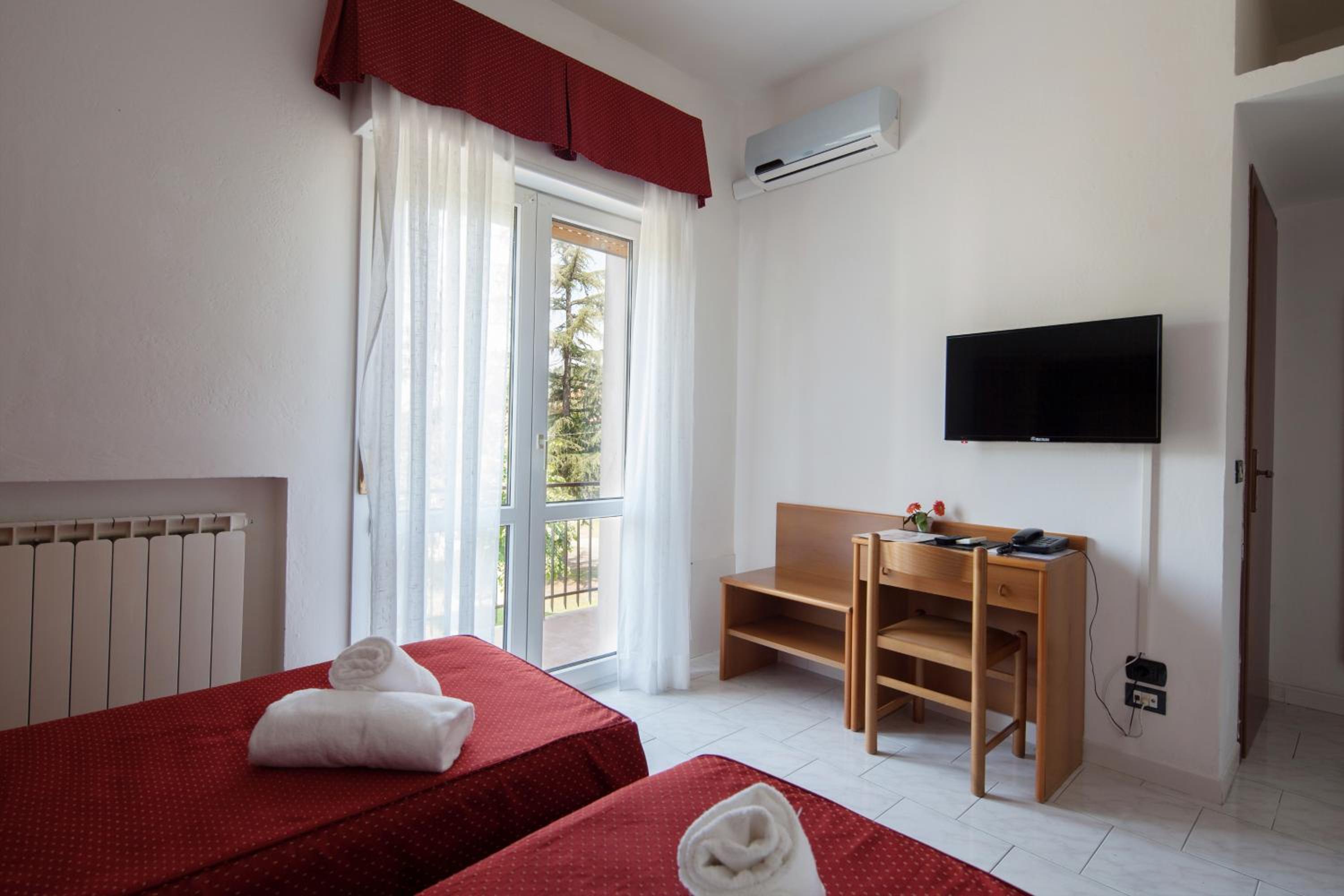 Economy Double or Twin Room - Photo 15