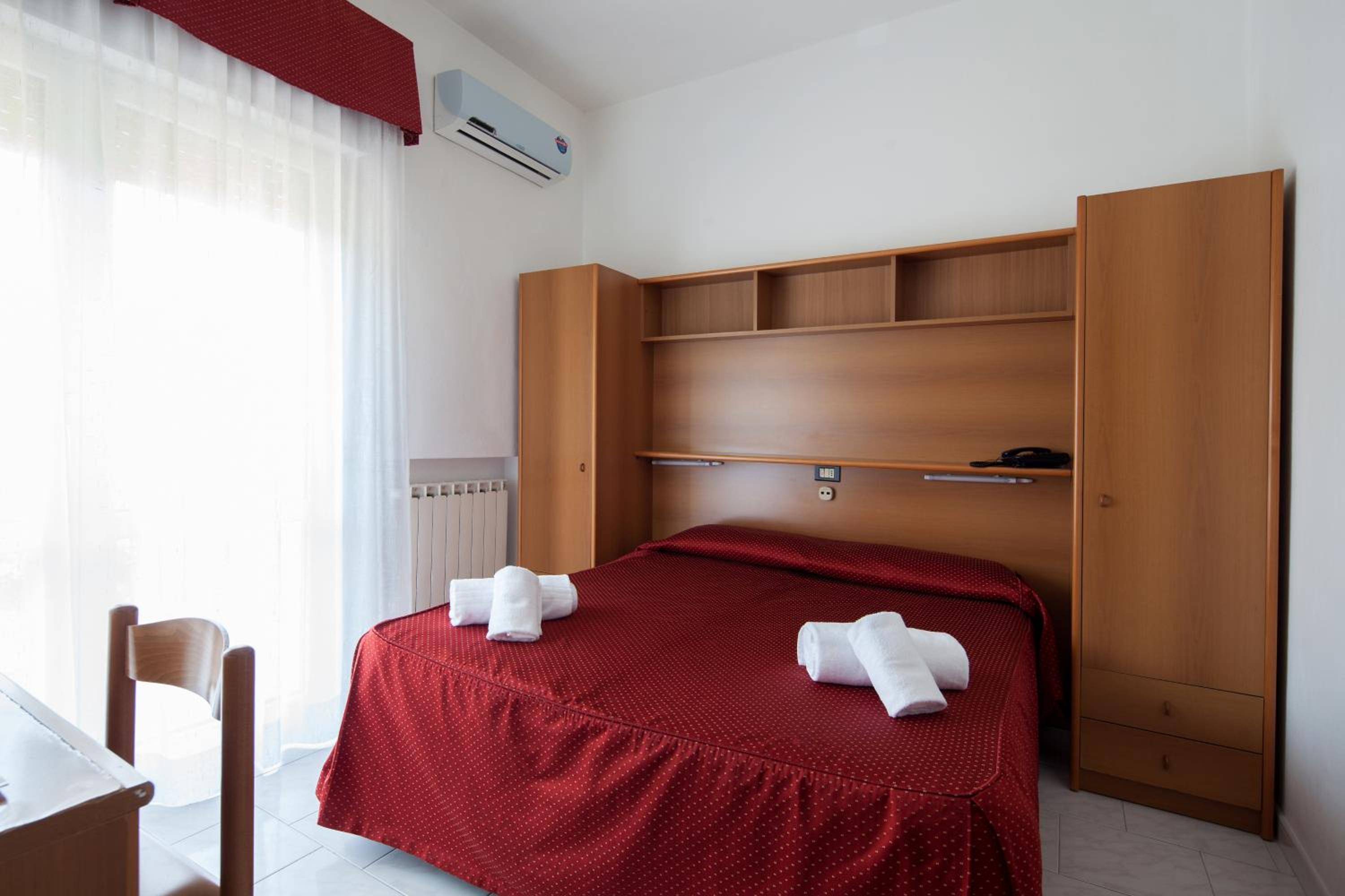 Economy Double or Twin Room - Photo 11