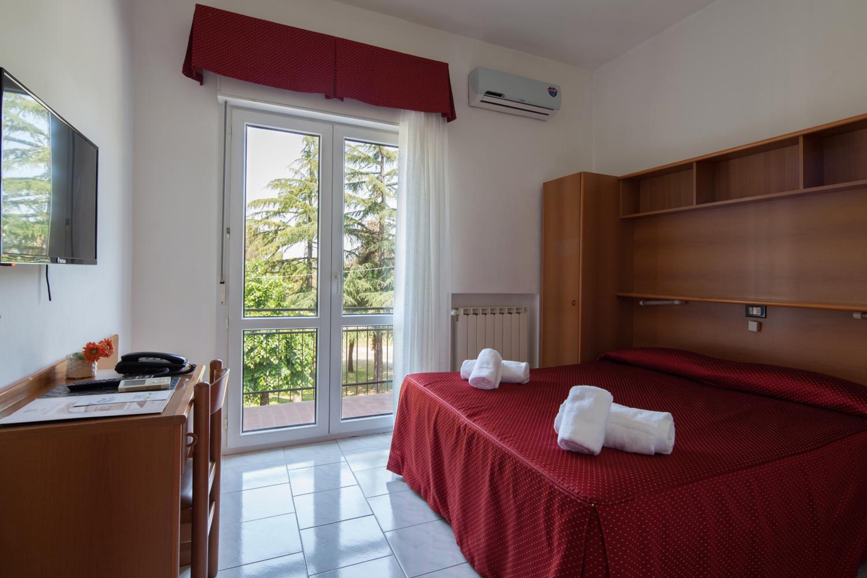 Economy Double or Twin Room - Photo 10