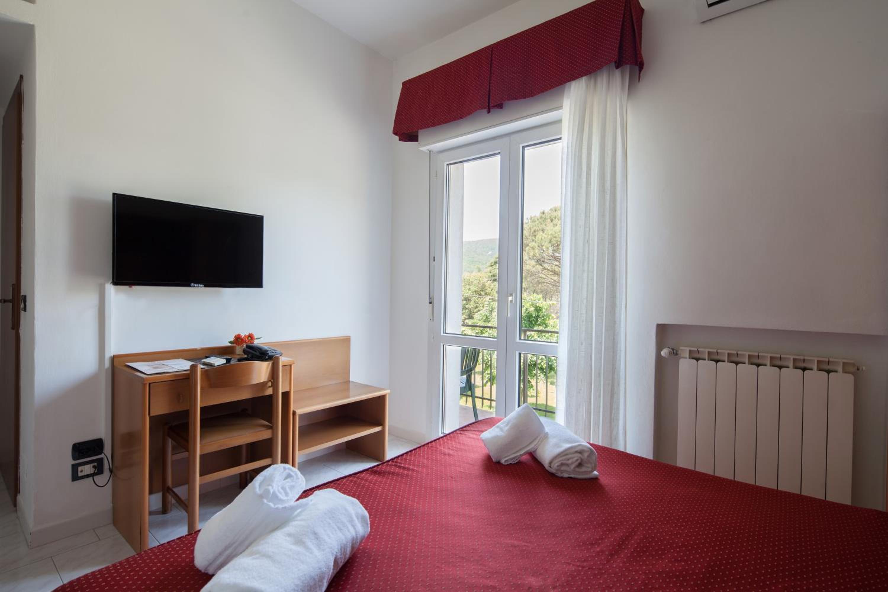 Economy Double or Twin Room - Photo 9